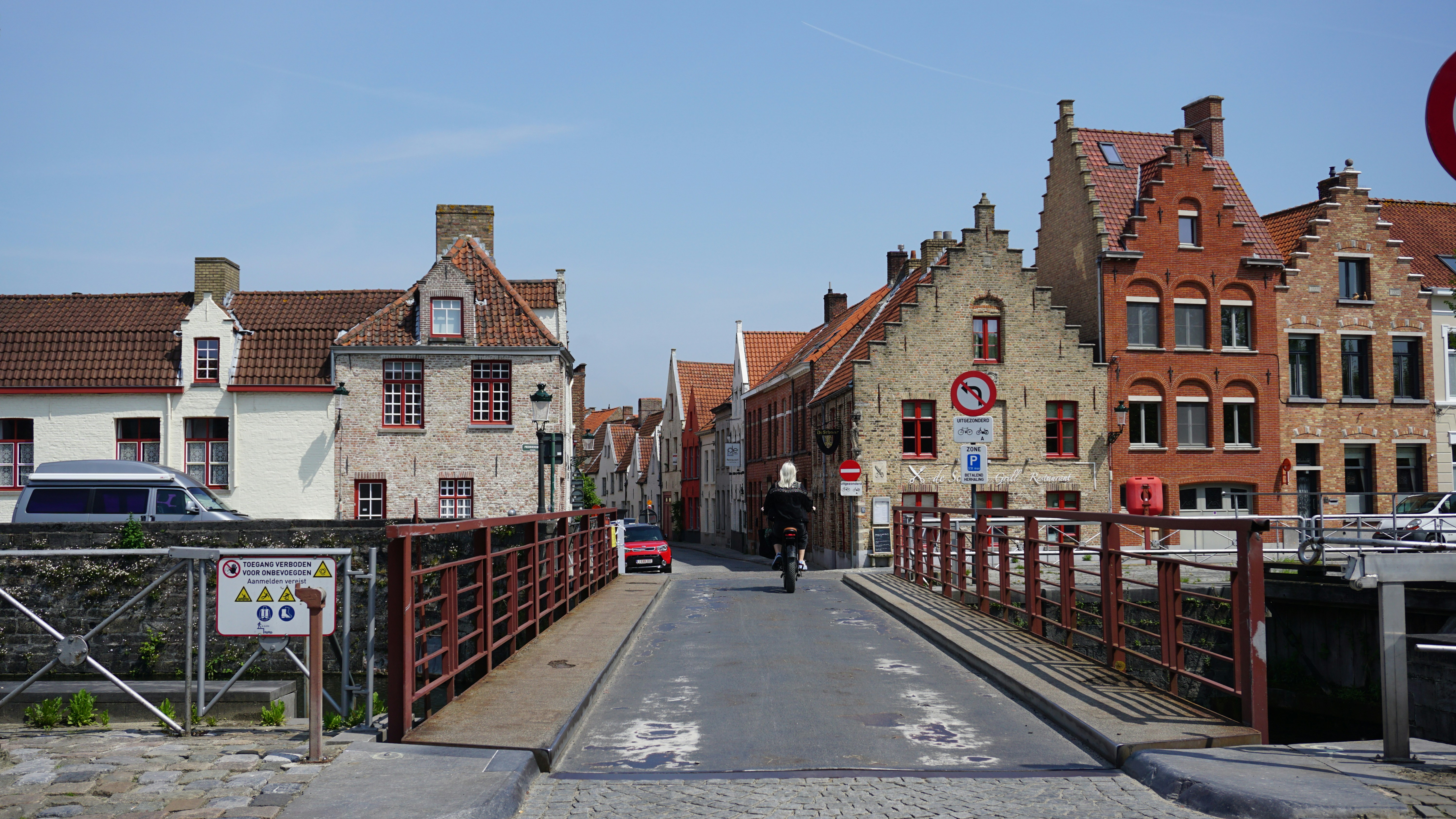 ETIAS Belgium 2026: New Rules for US & UK Travelers