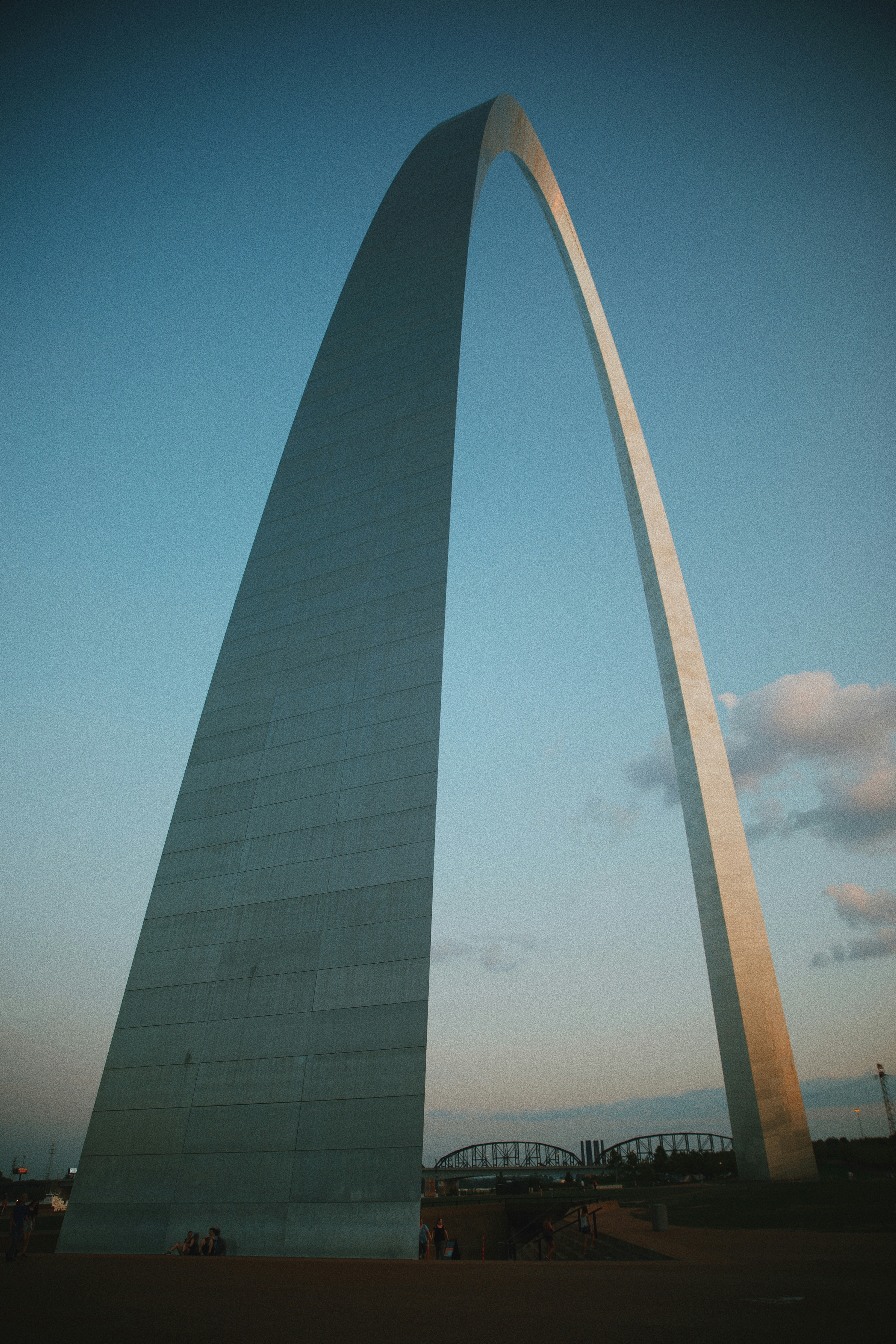 a tall monument with a sky background