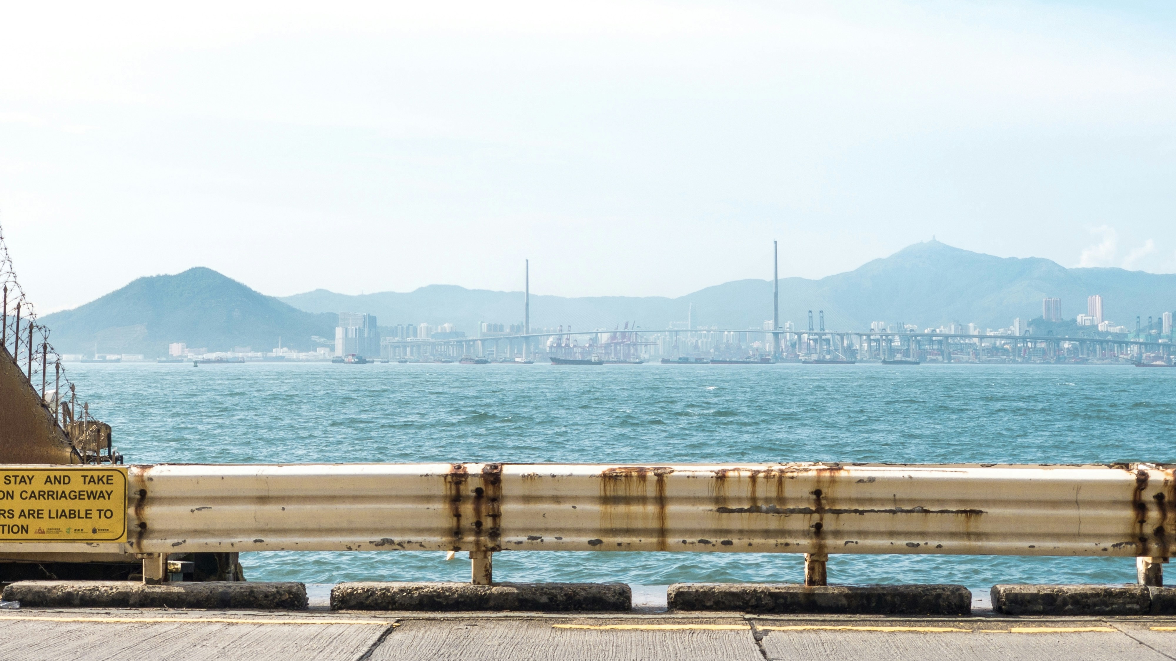 Photo by strmography