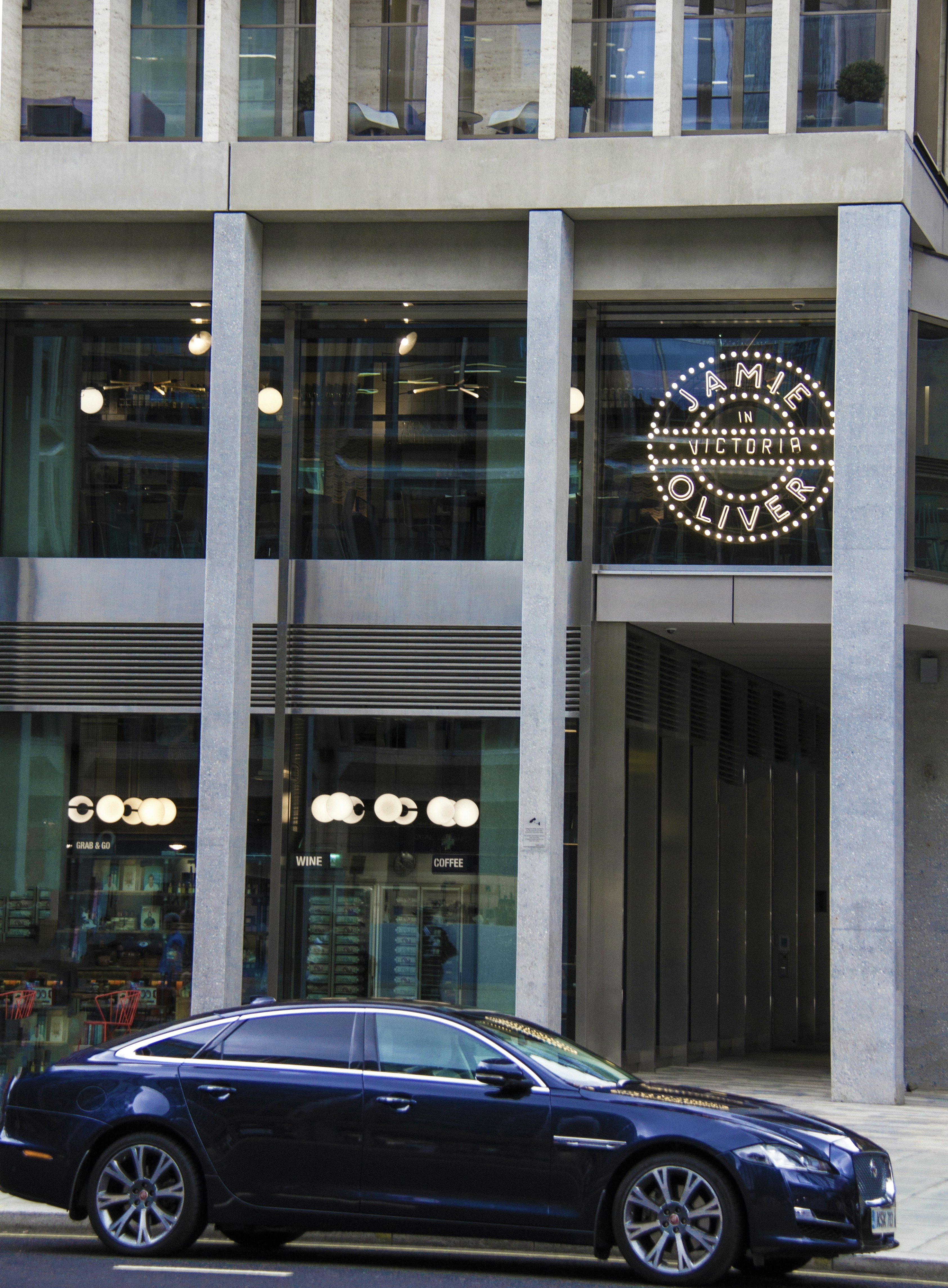 Leveraging Looker Studio with Windsor AI for Enhanced Data Insights