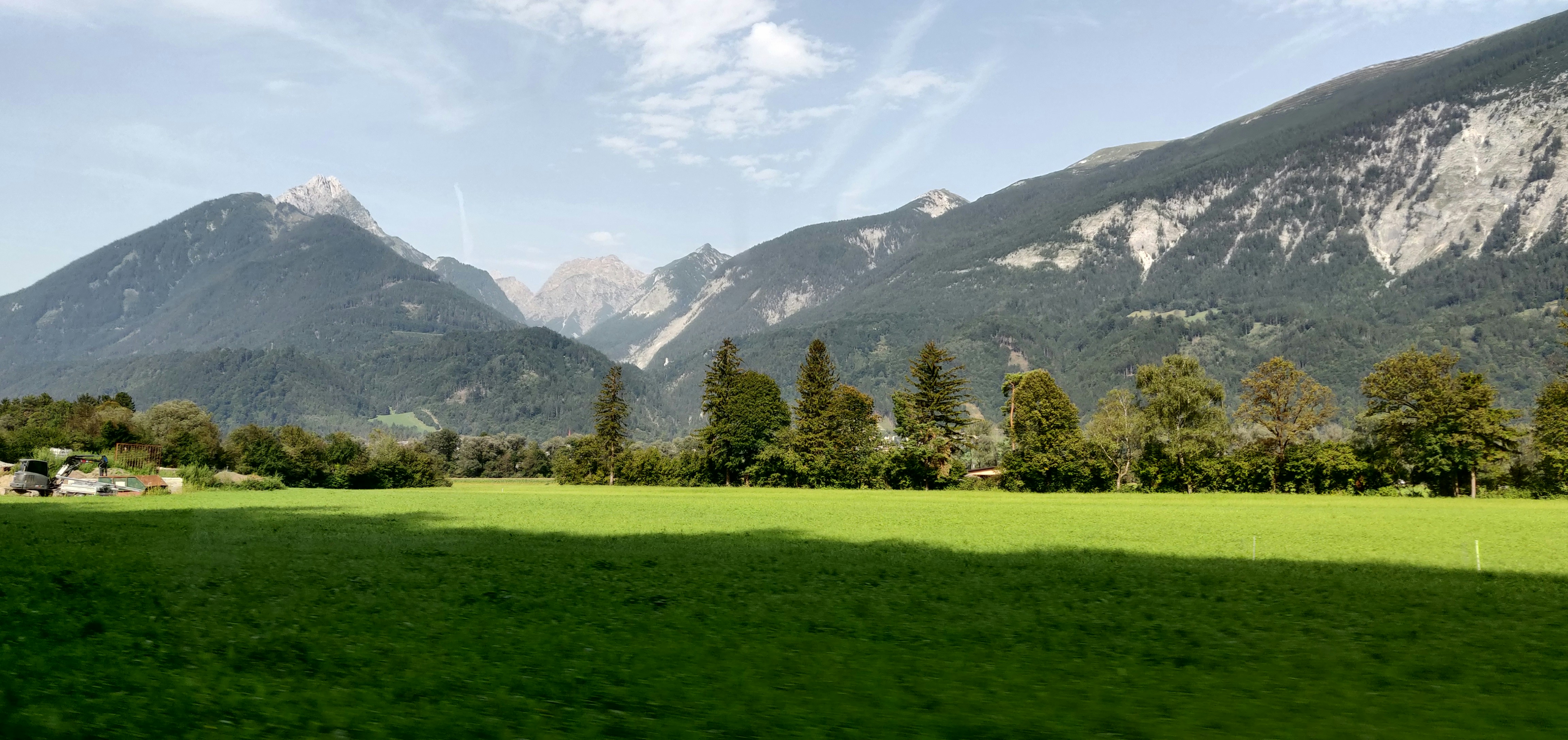 Photo by matemolnar88