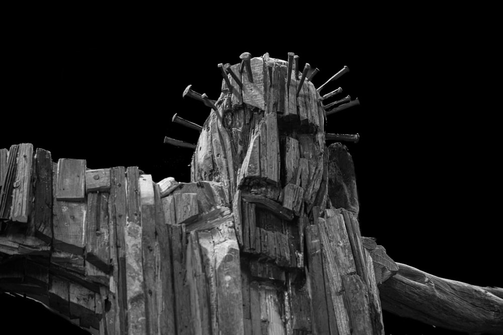 a black and white photo of a wooden structure