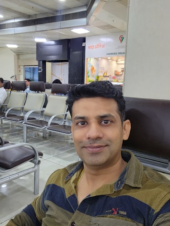 A photo of the waiting area with refreshments for customers.