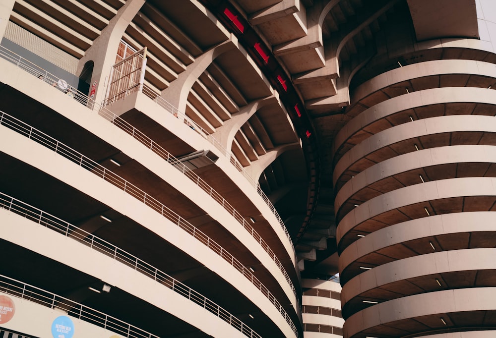 a large building with a bunch of balconies on top of it