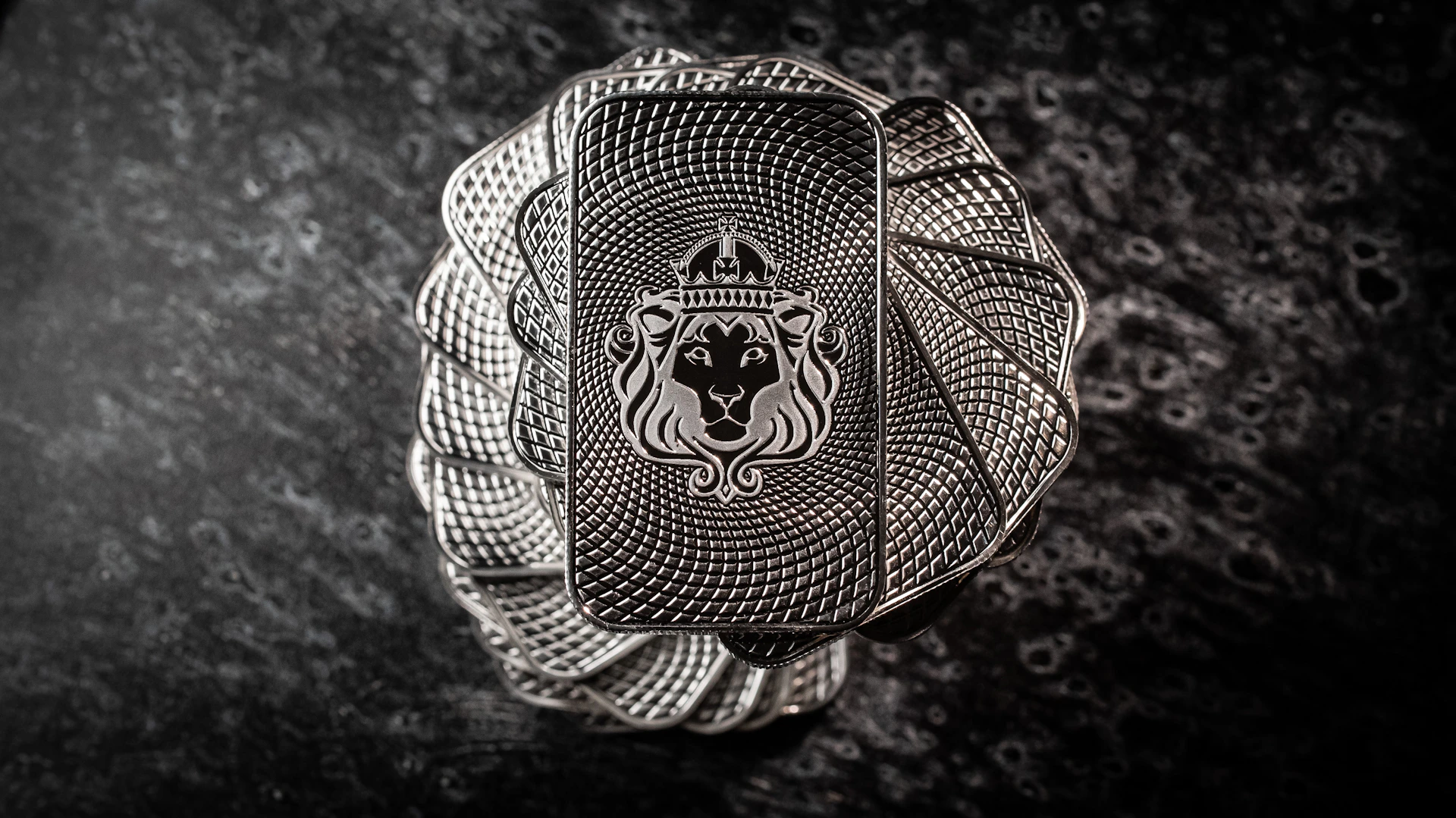 gray computer monitor