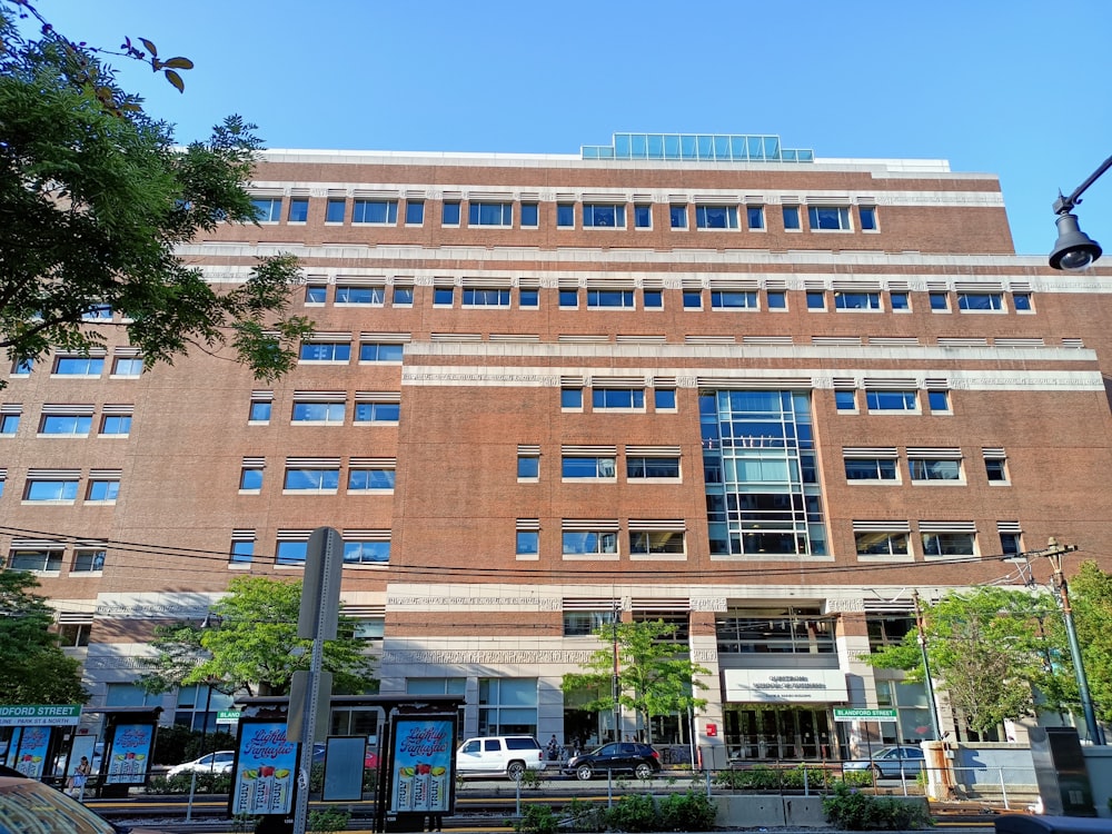 a large building with a lot of windows on it