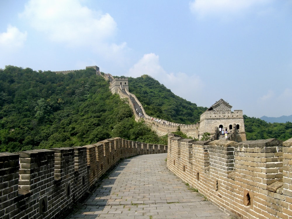 the great wall of china on a sunny day