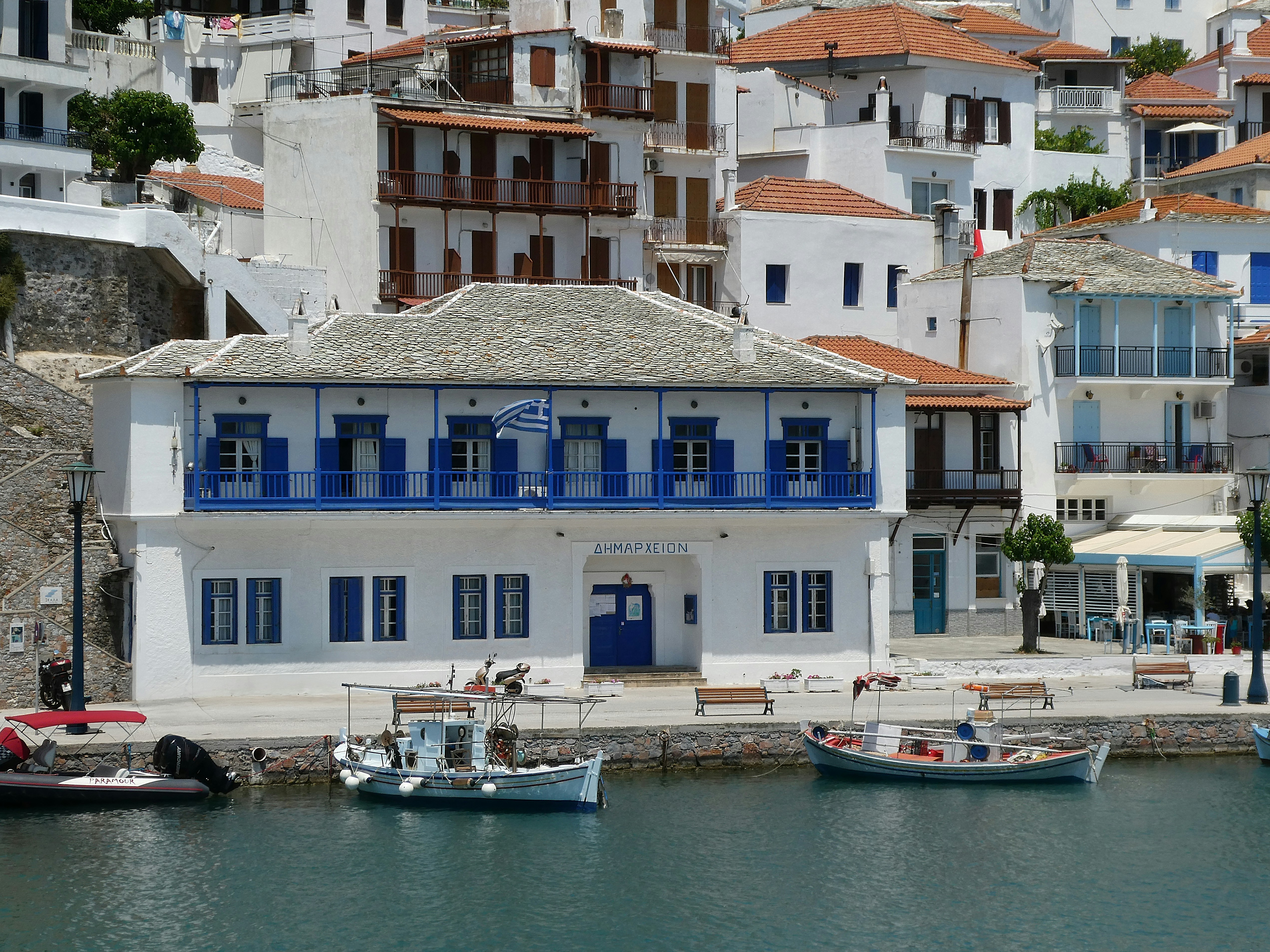 Skopelos tourism: Dining Like a Star: Local Taverns with a View