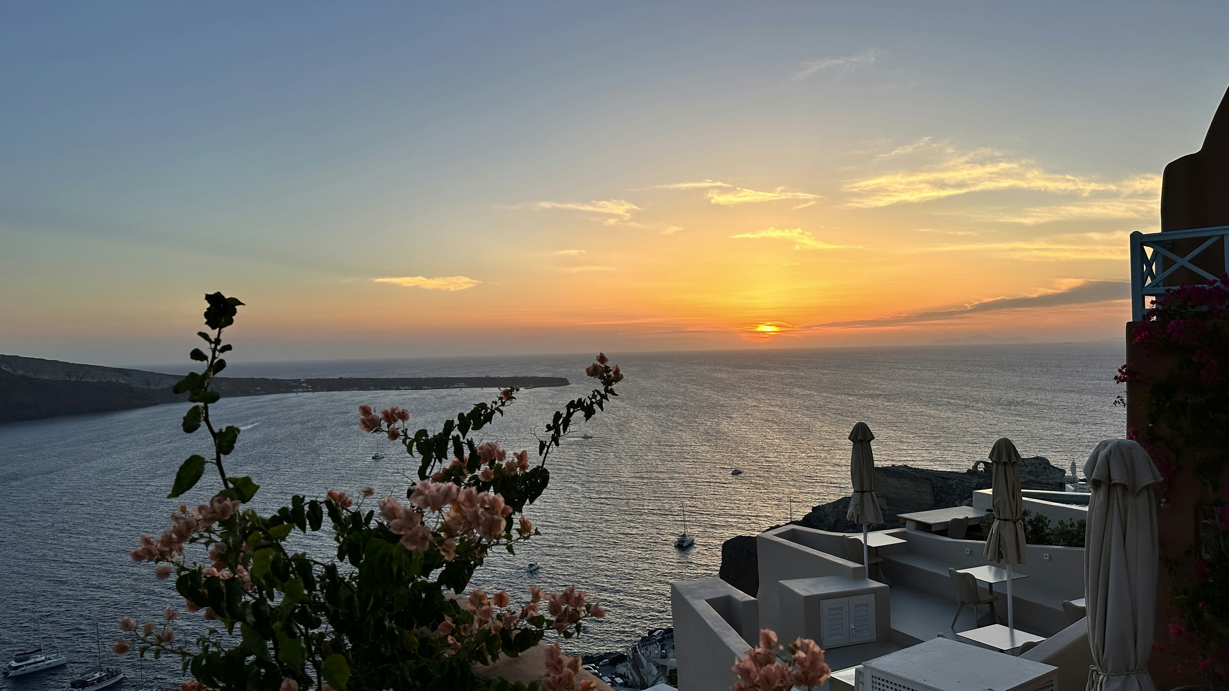 Exploring Oia: August Adventures Await