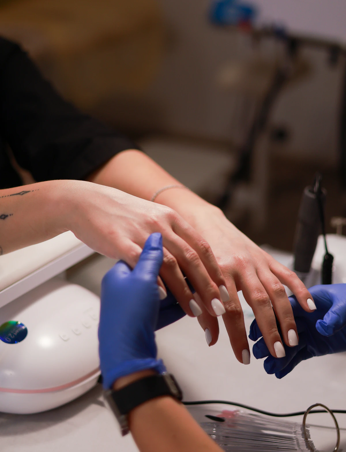 Curso de extensión de uñas con Acrygel Polygel en Málaga centro, formación en salón real de Grupo Almagro