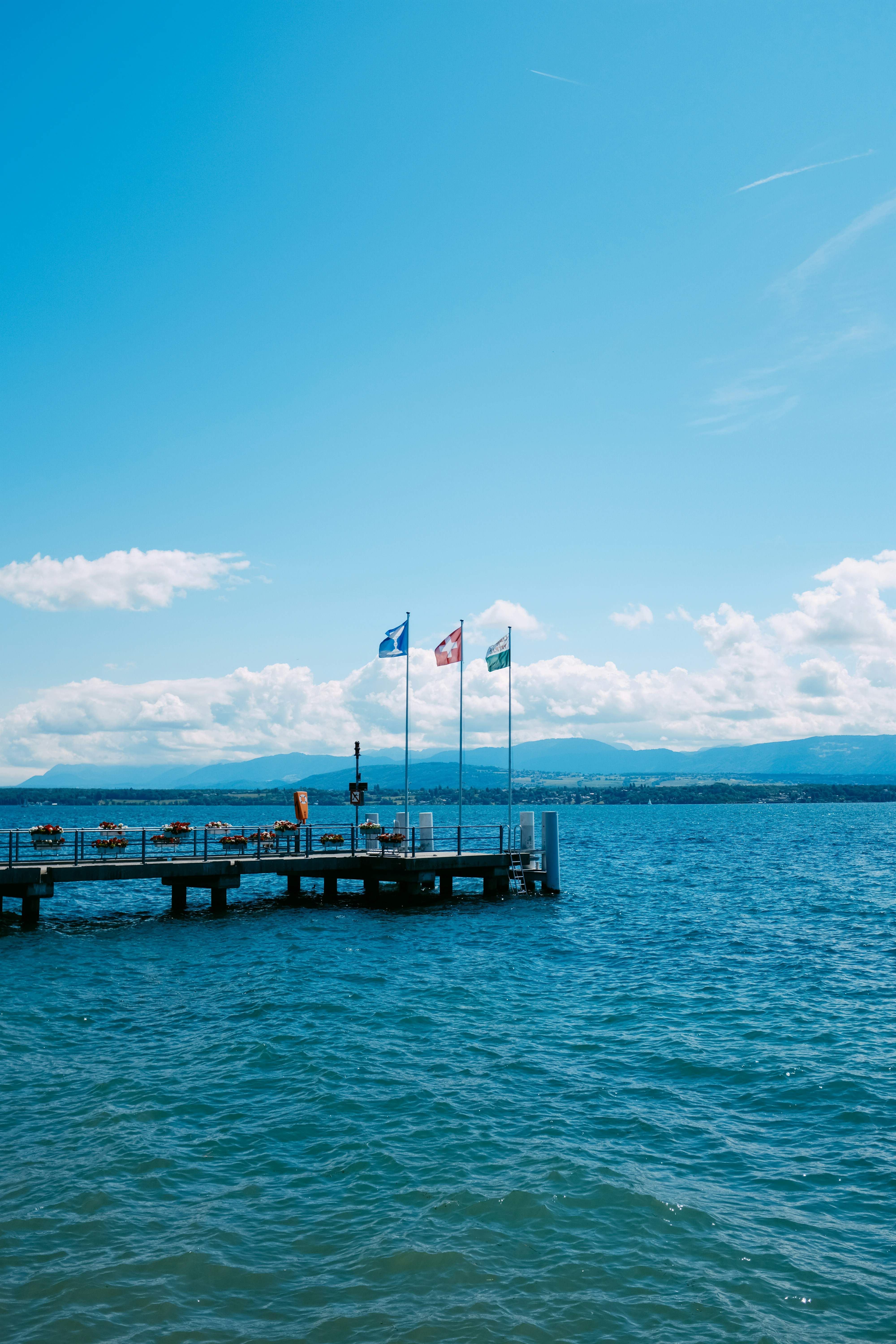 Photo by adrienolichon