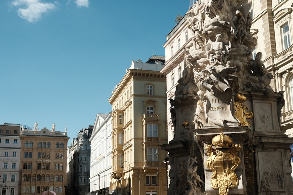 a statue in the middle of a city street