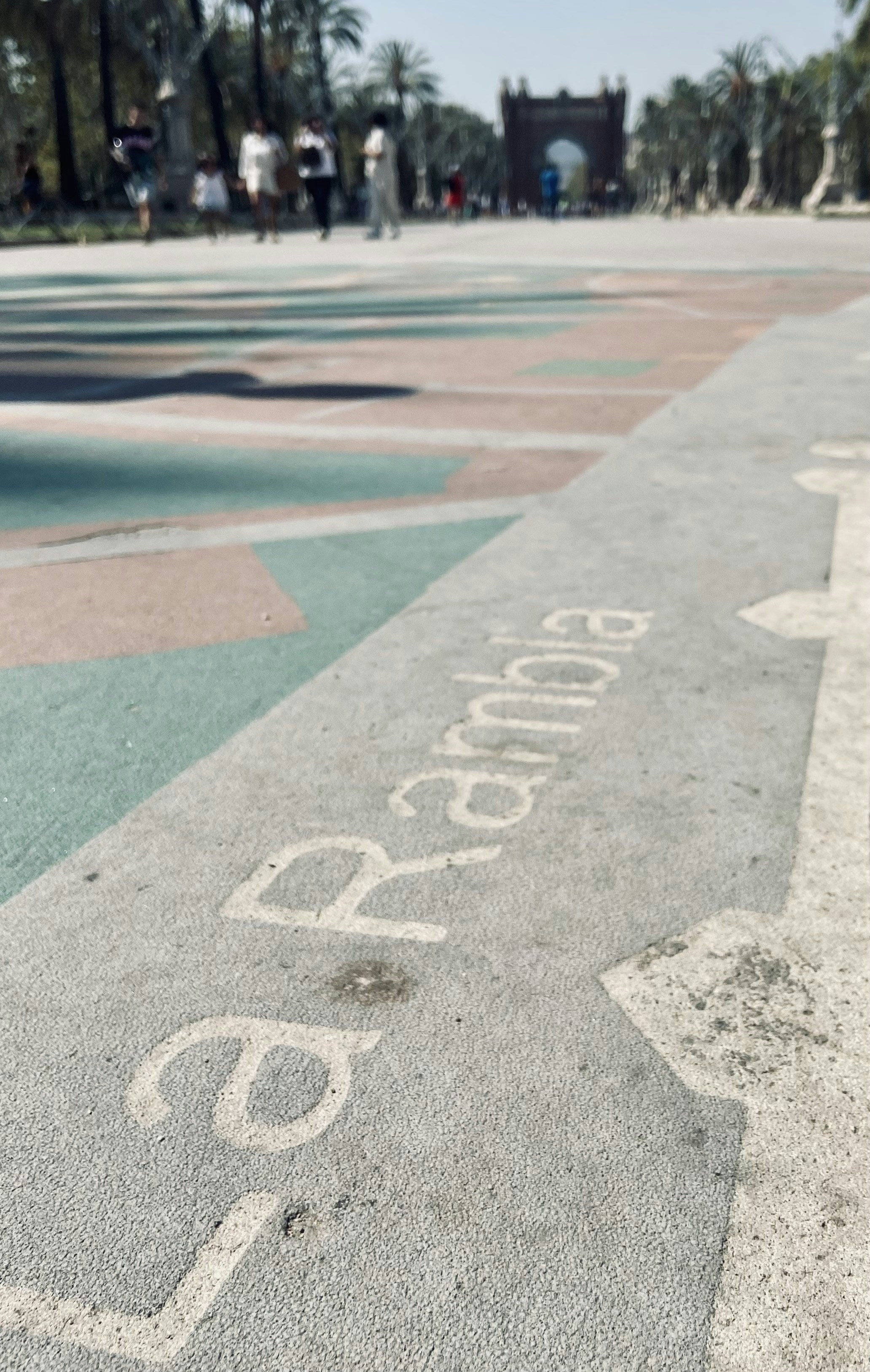 Las Ramblas de Barcelona: Qué ver, Qué evitar y Secretos locales