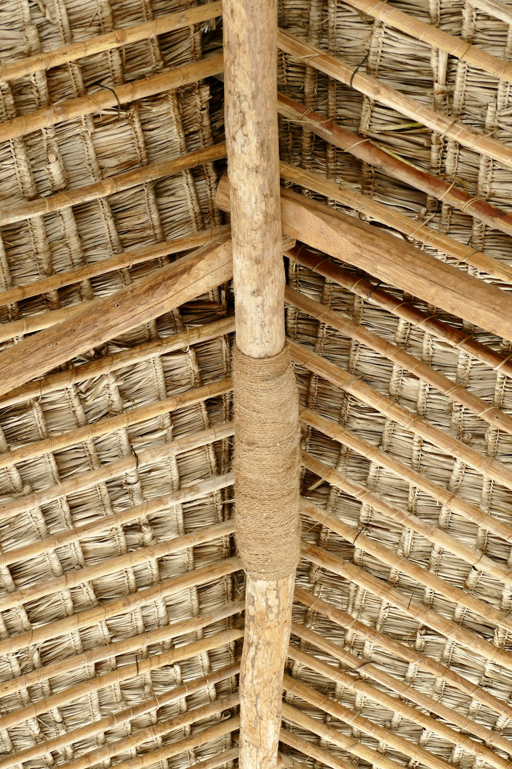 a close up of a roof made of straw