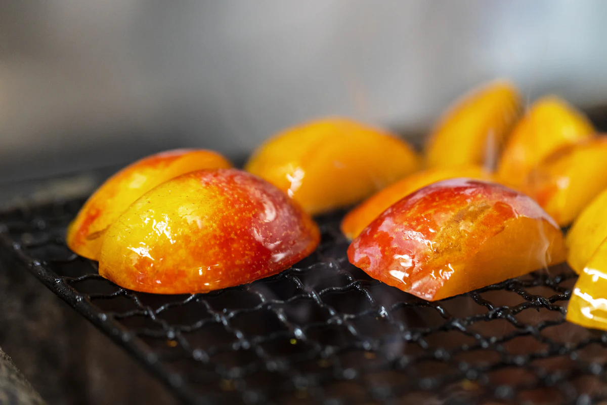 Grilled peach & burrata