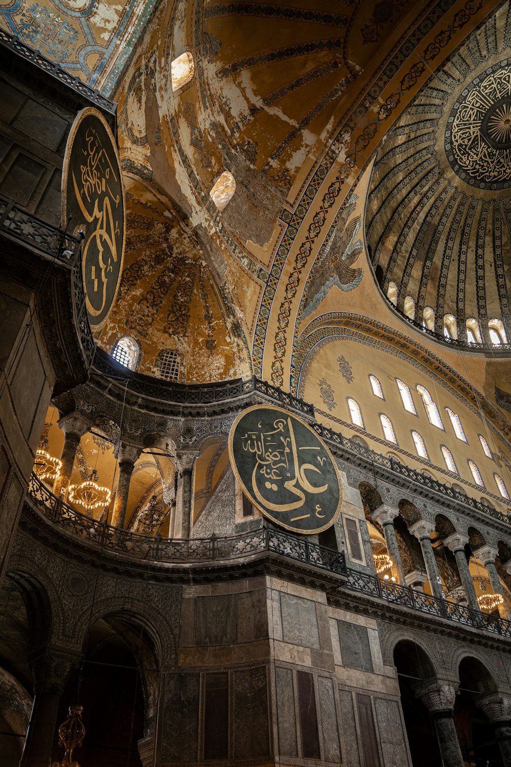 the interior of a large building with a dome ceiling