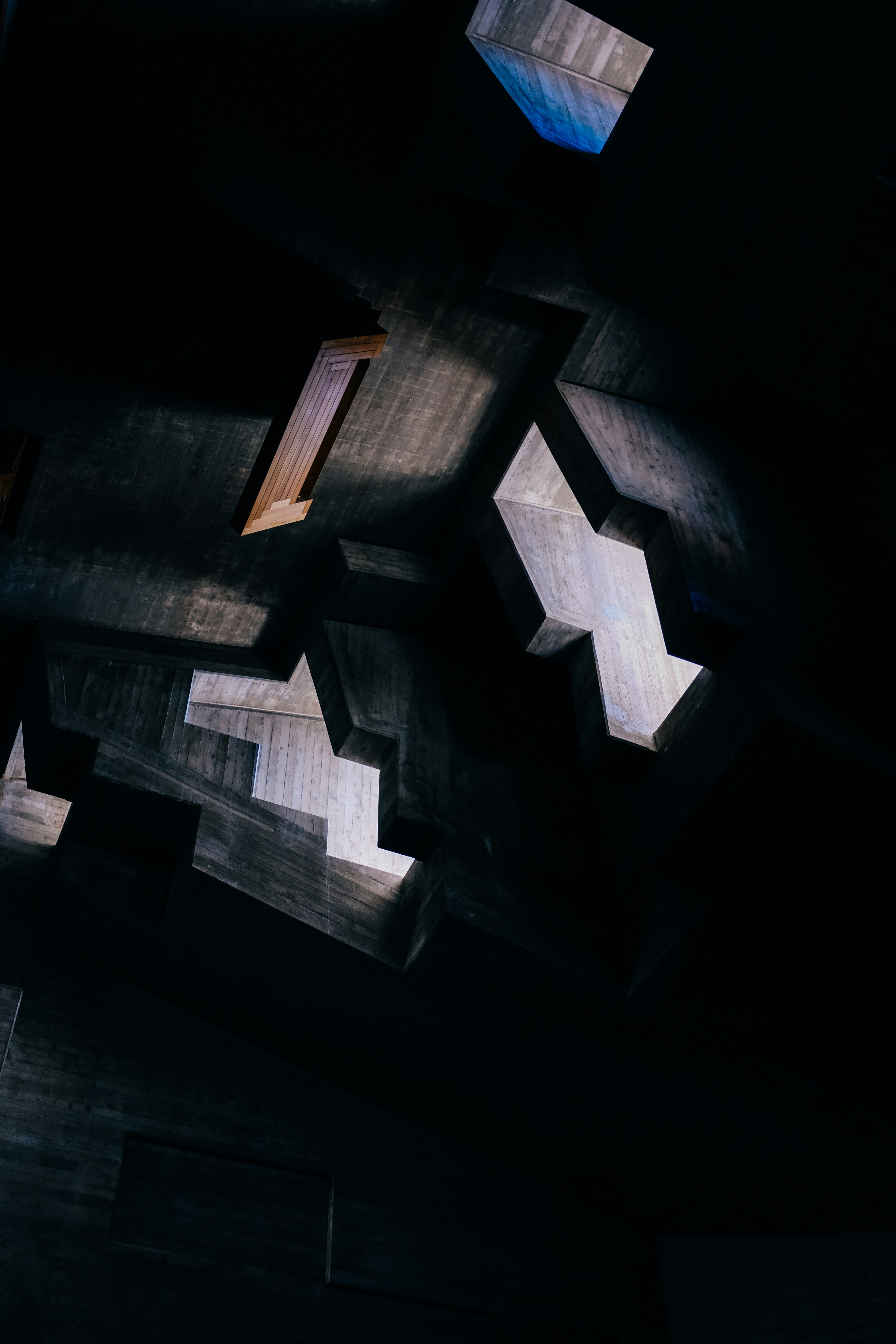 Photo by adrienolichon