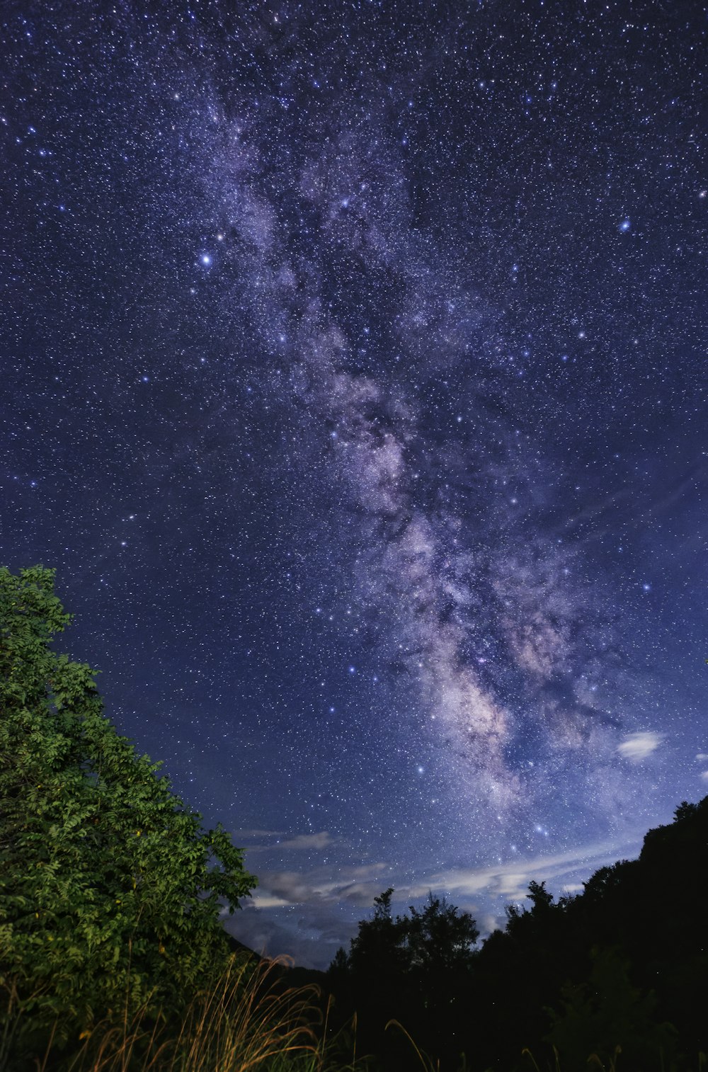 the night sky with stars and the milky