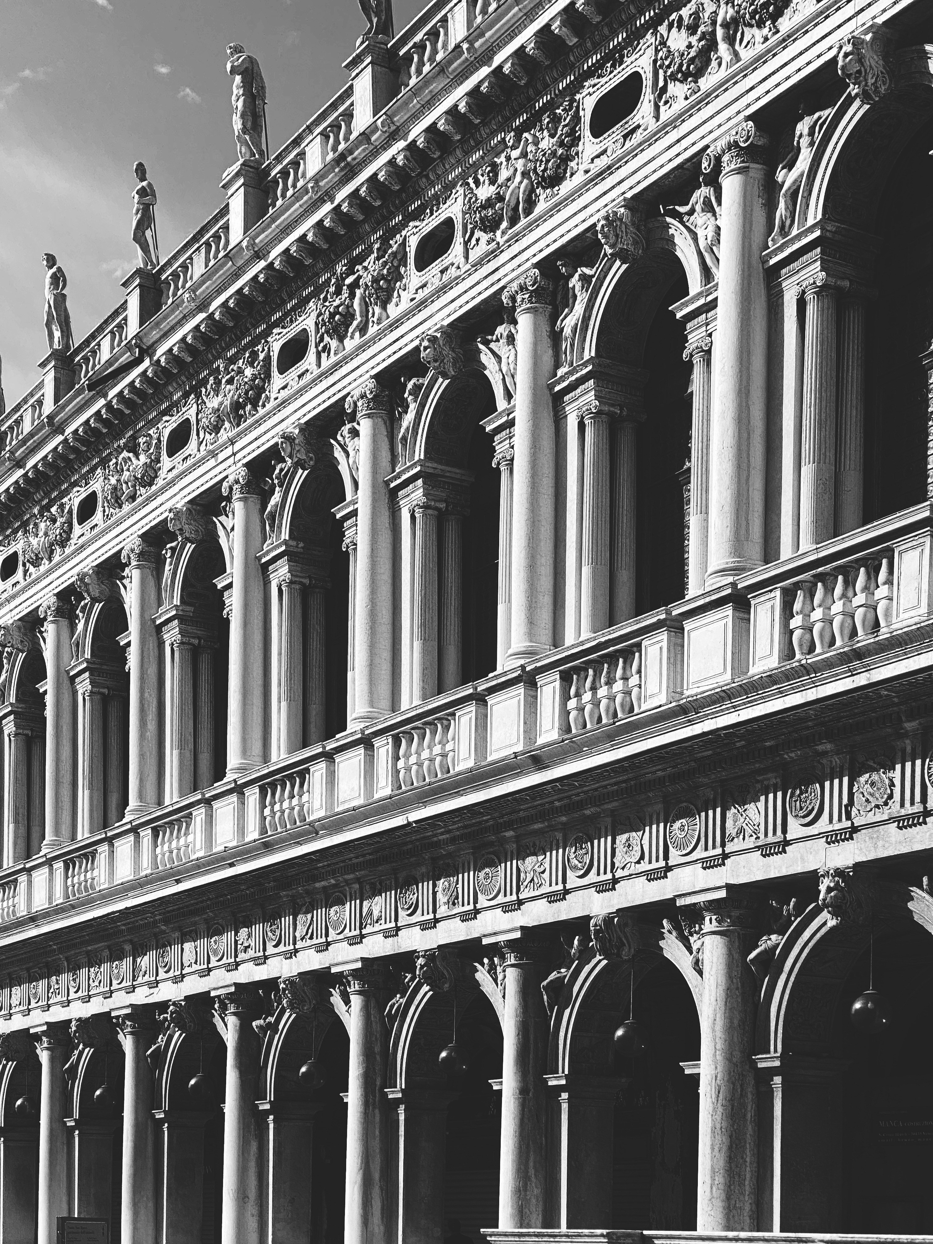 Photo by alexandraleru