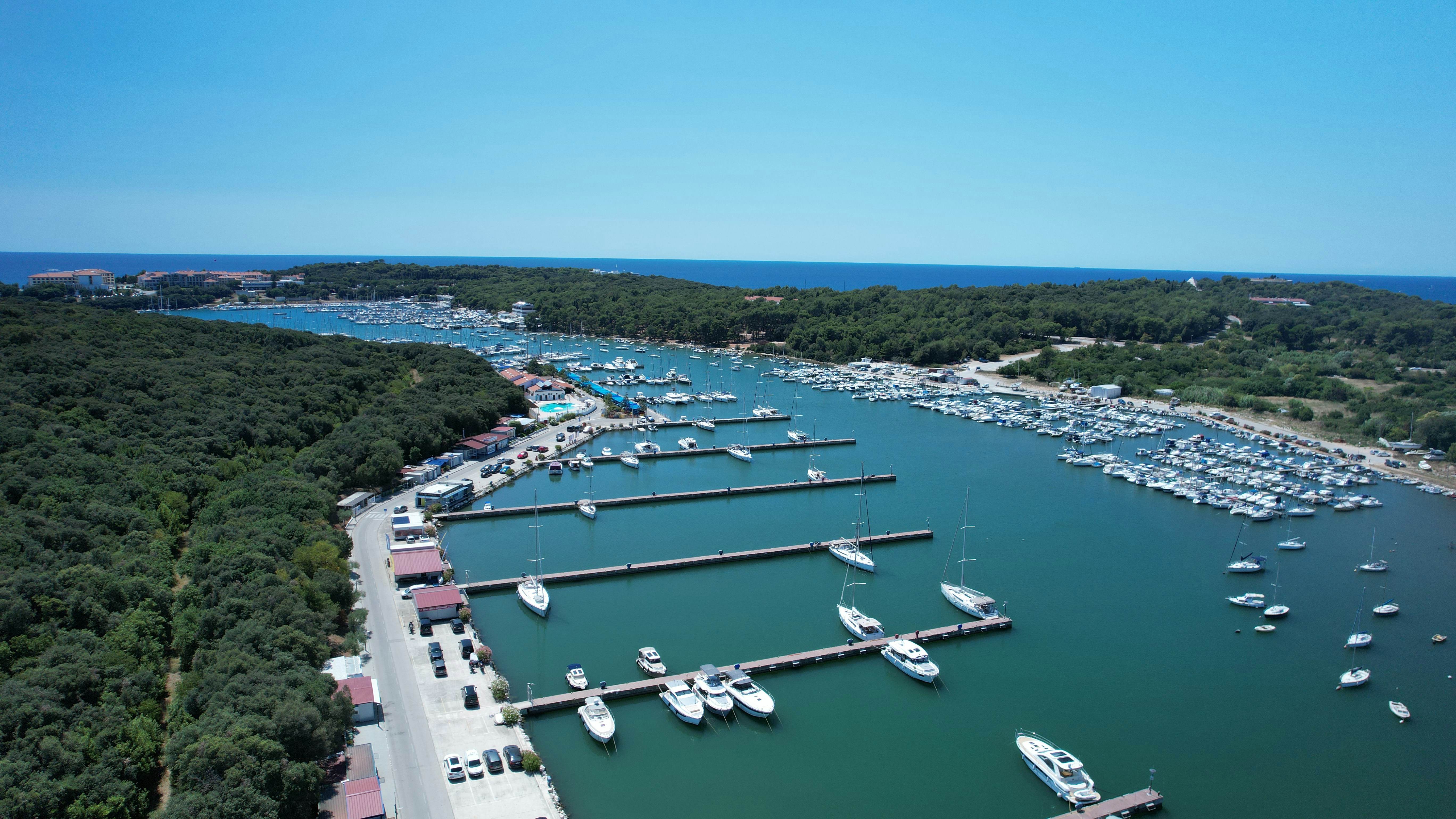 Photo by michael_metschl