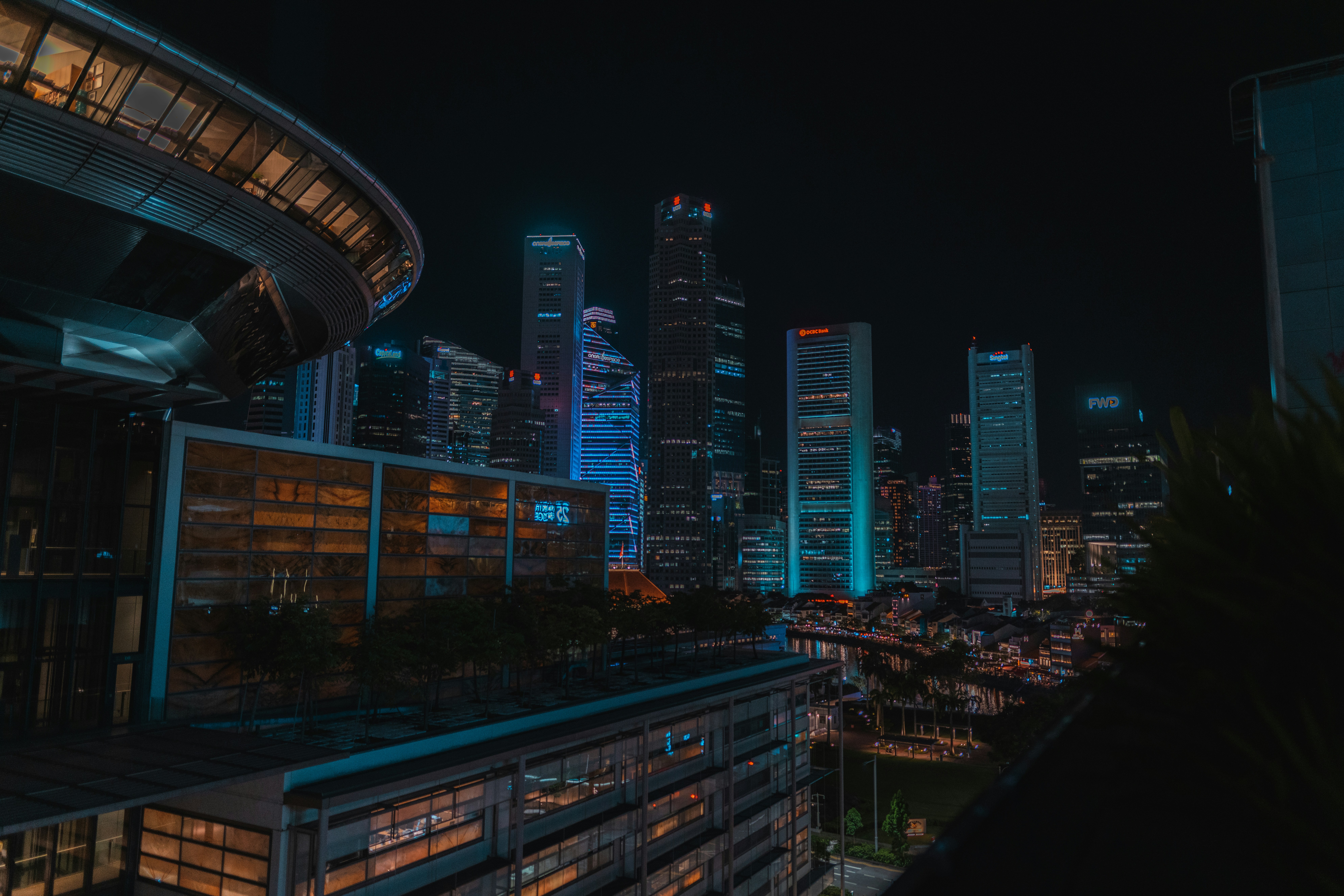 Bank vs. App: Faster Money Transfers for Expats