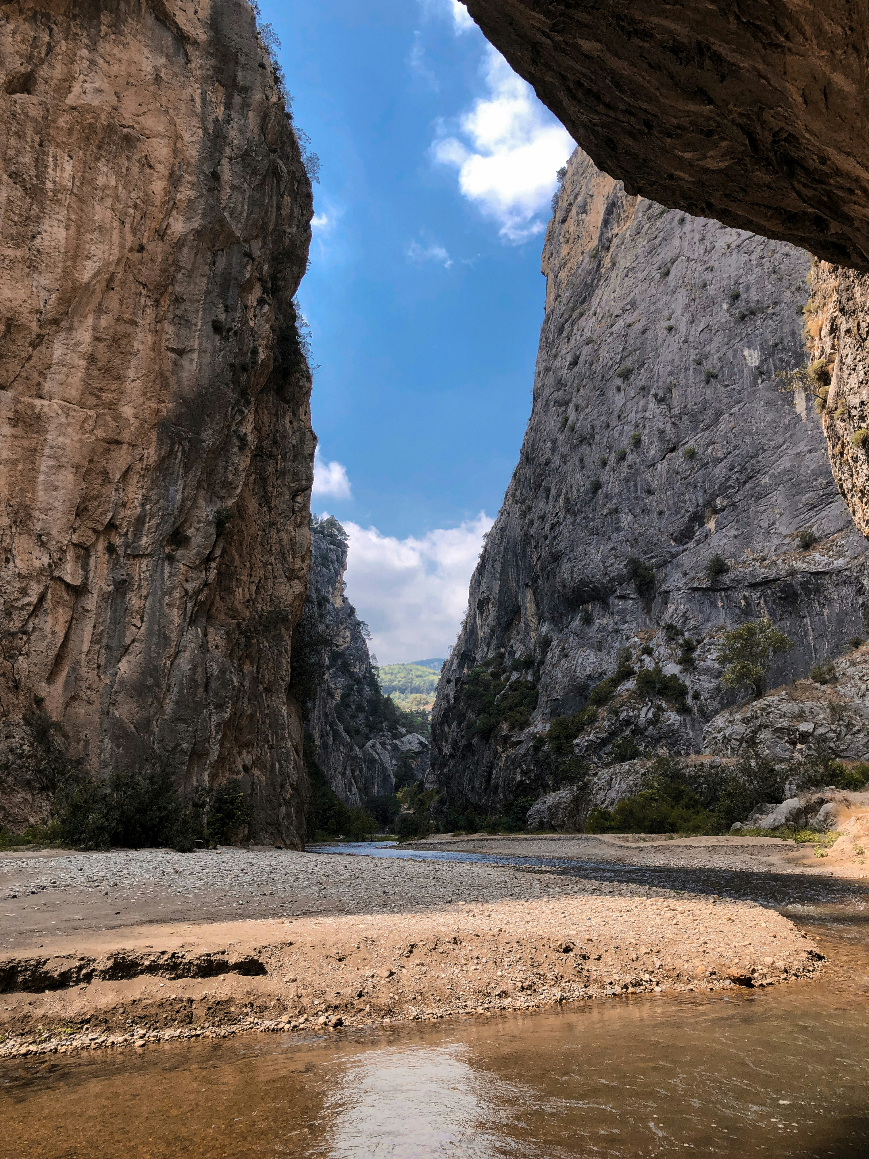 Photo by emreozqe