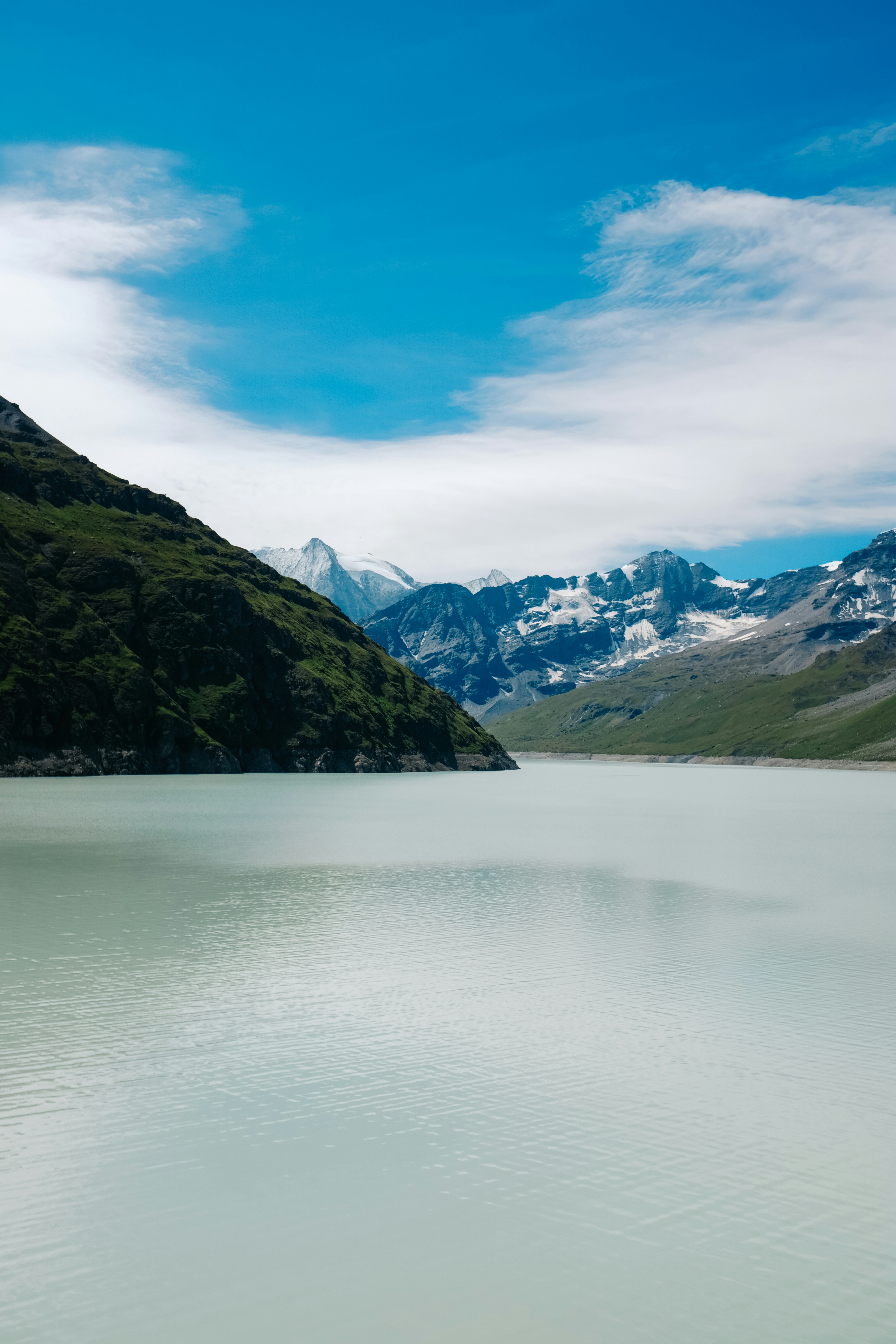 Photo by adrienolichon