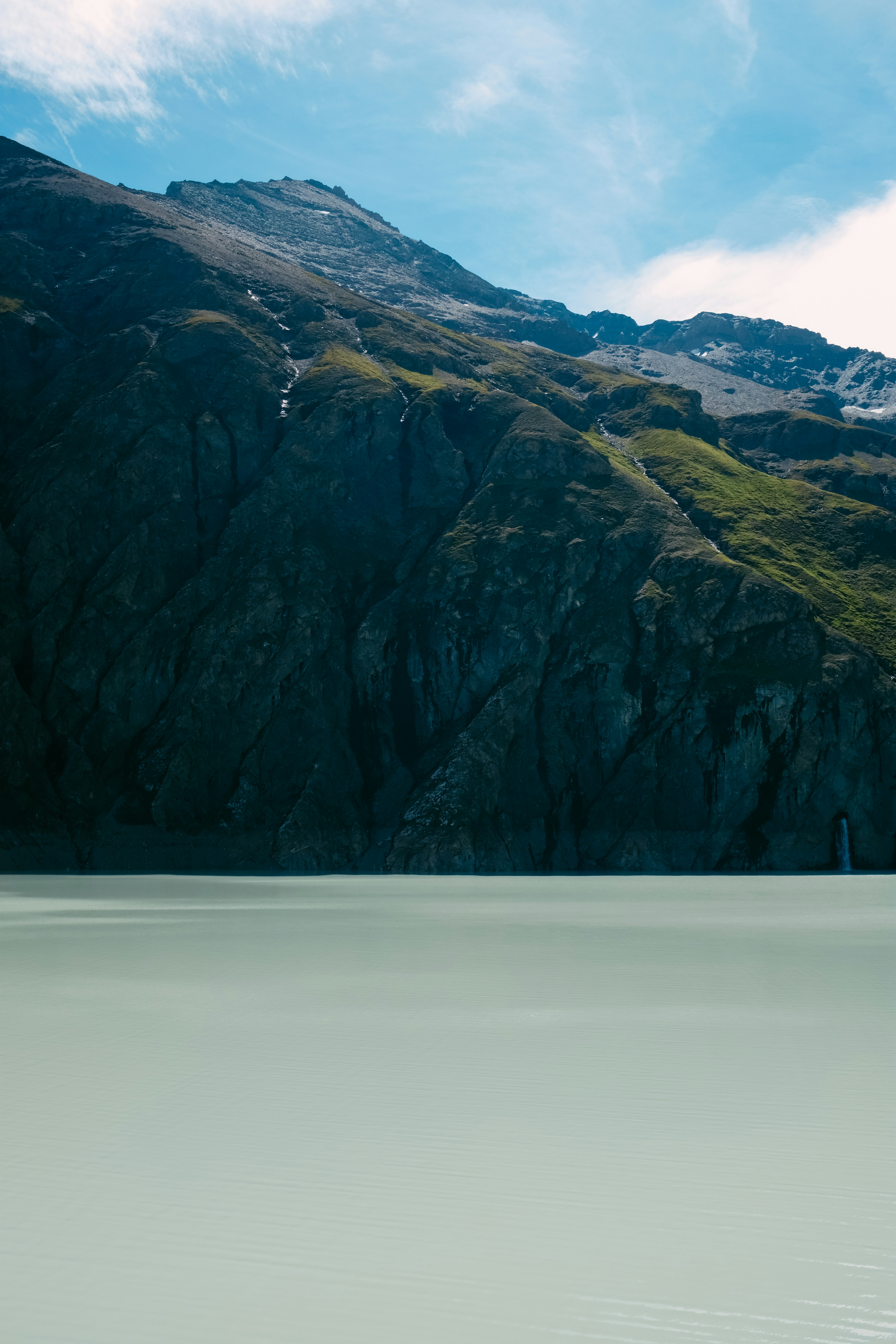 Photo by adrienolichon