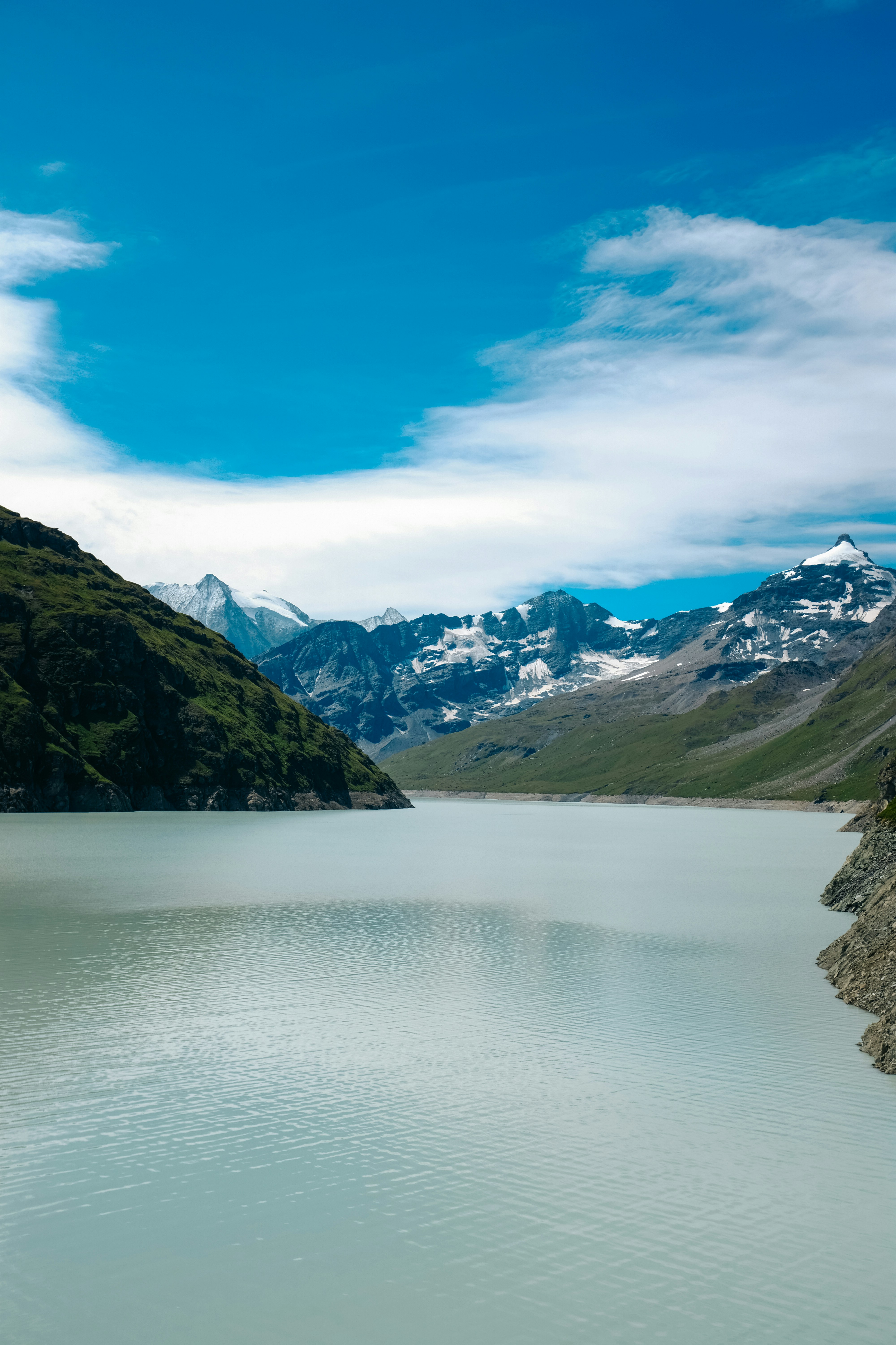 Photo by adrienolichon