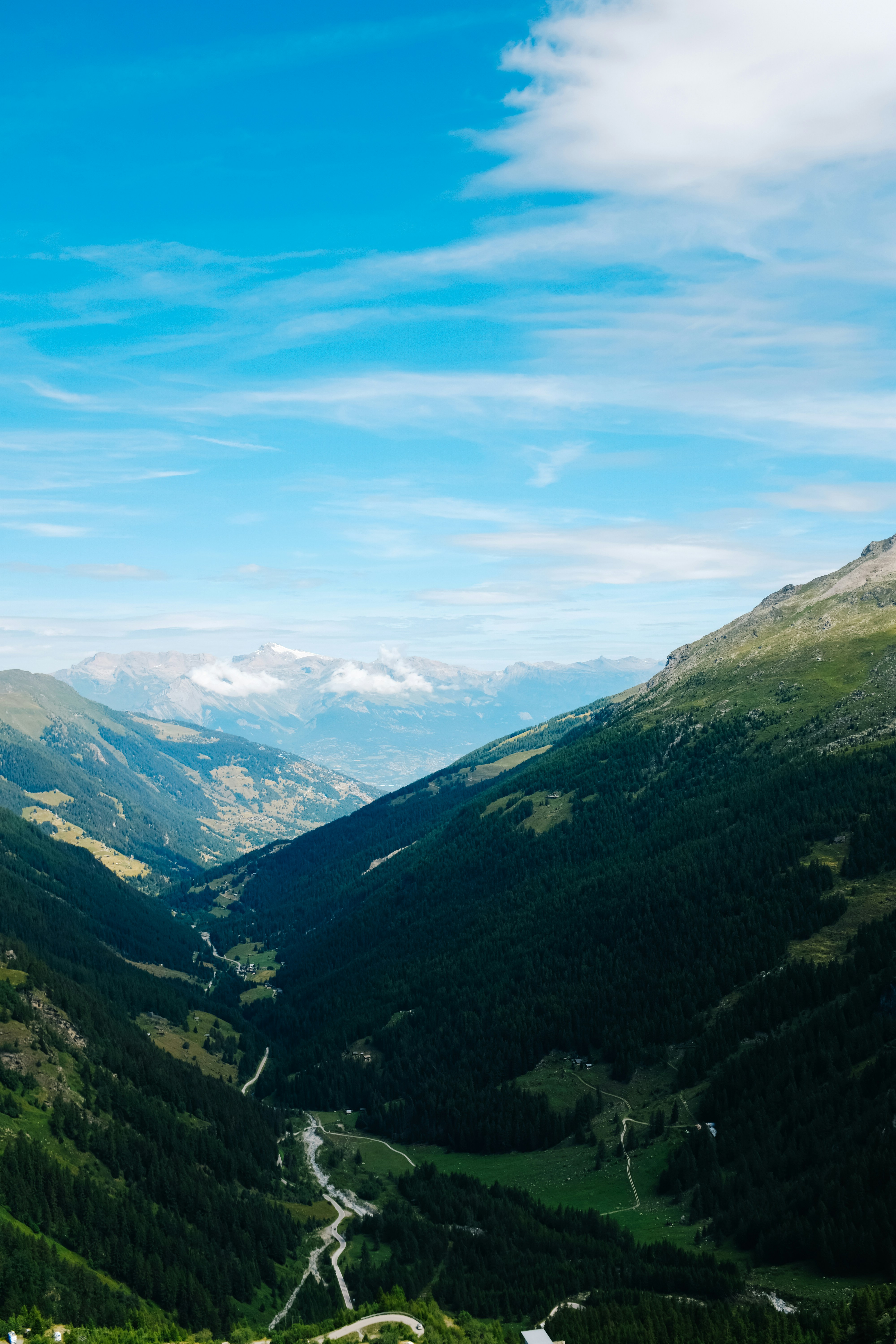 Photo by adrienolichon