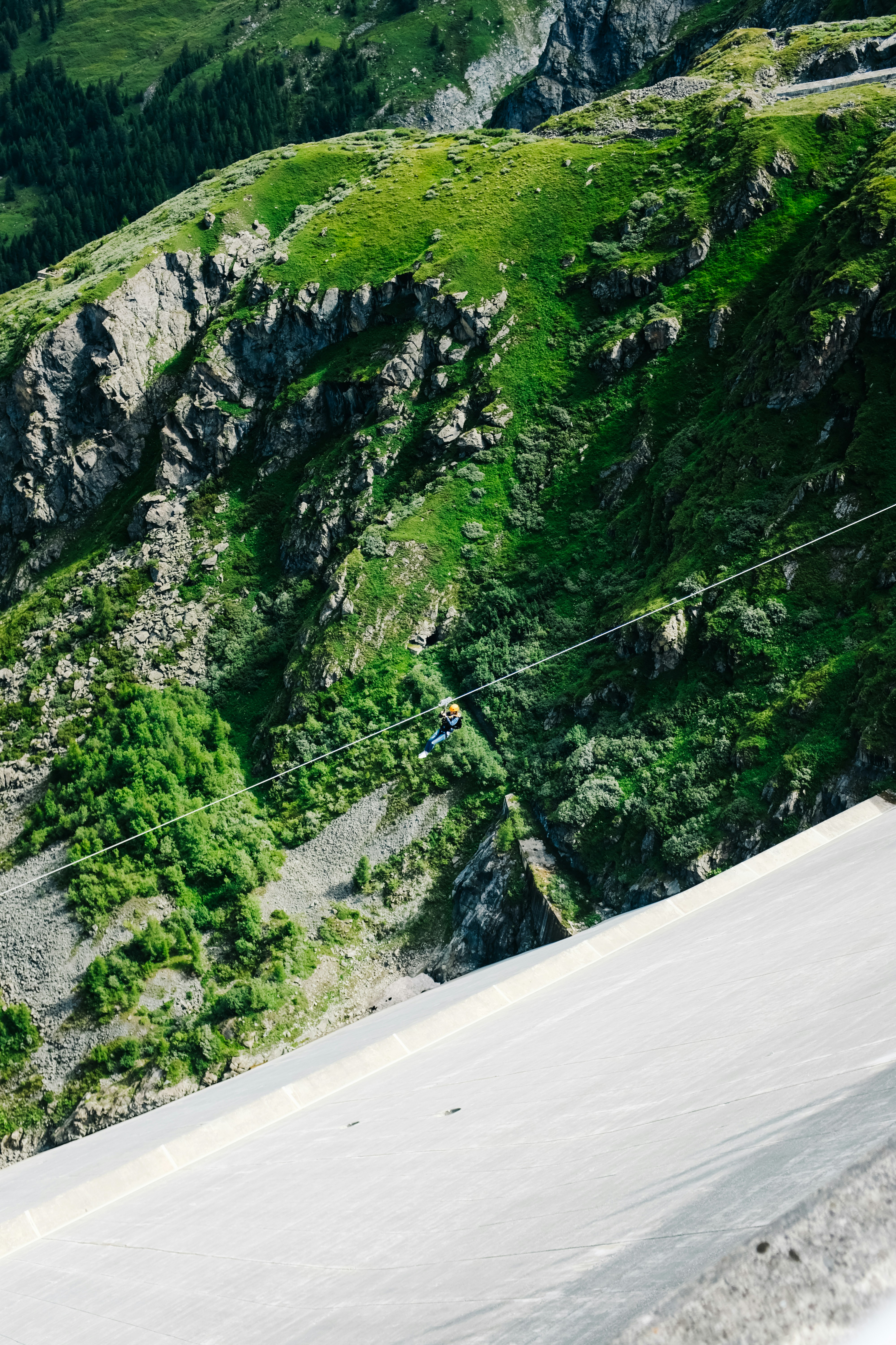 Photo by adrienolichon