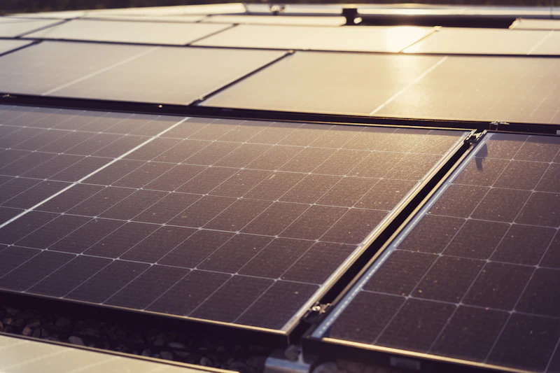 Ombrières photovoltaïques et bornes IRVE
