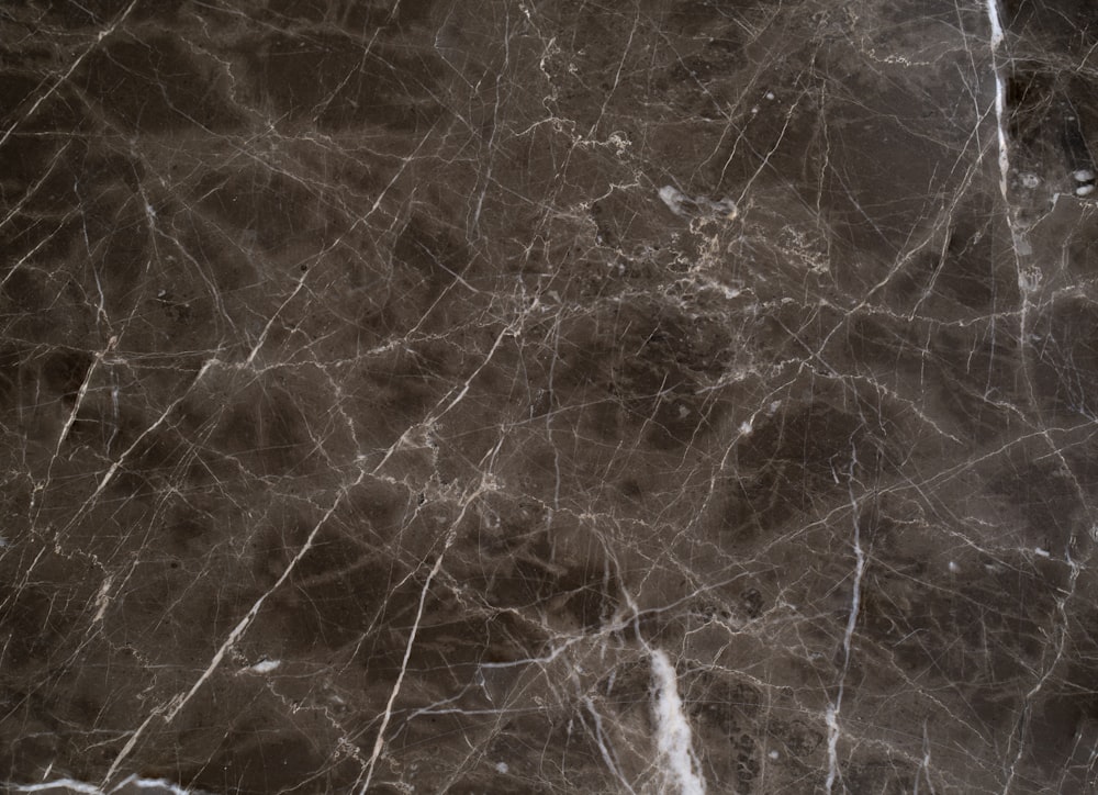 Un primer plano de una superficie texturizada de mármol