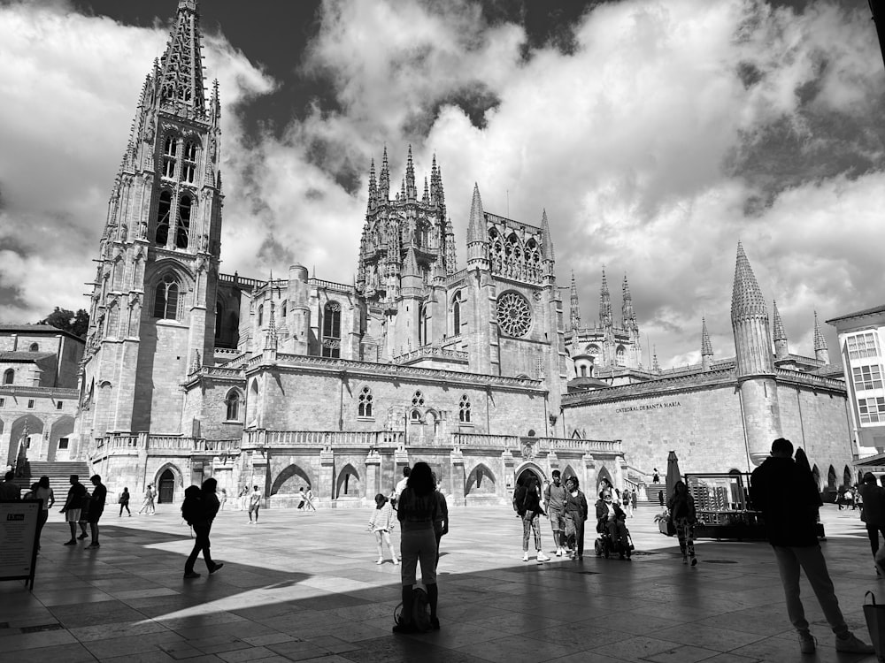 a black and white photo of a cathedral