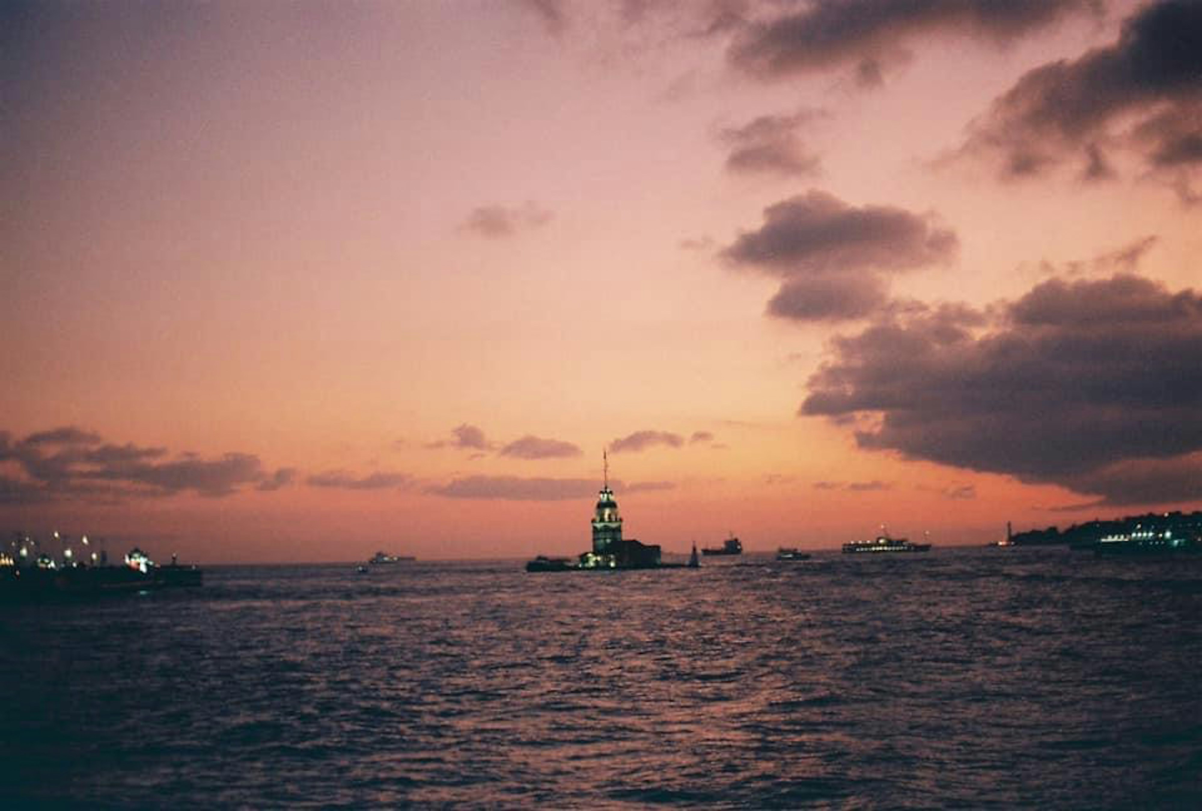 Photo by burcubircan