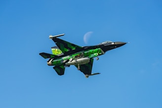 f 16 features