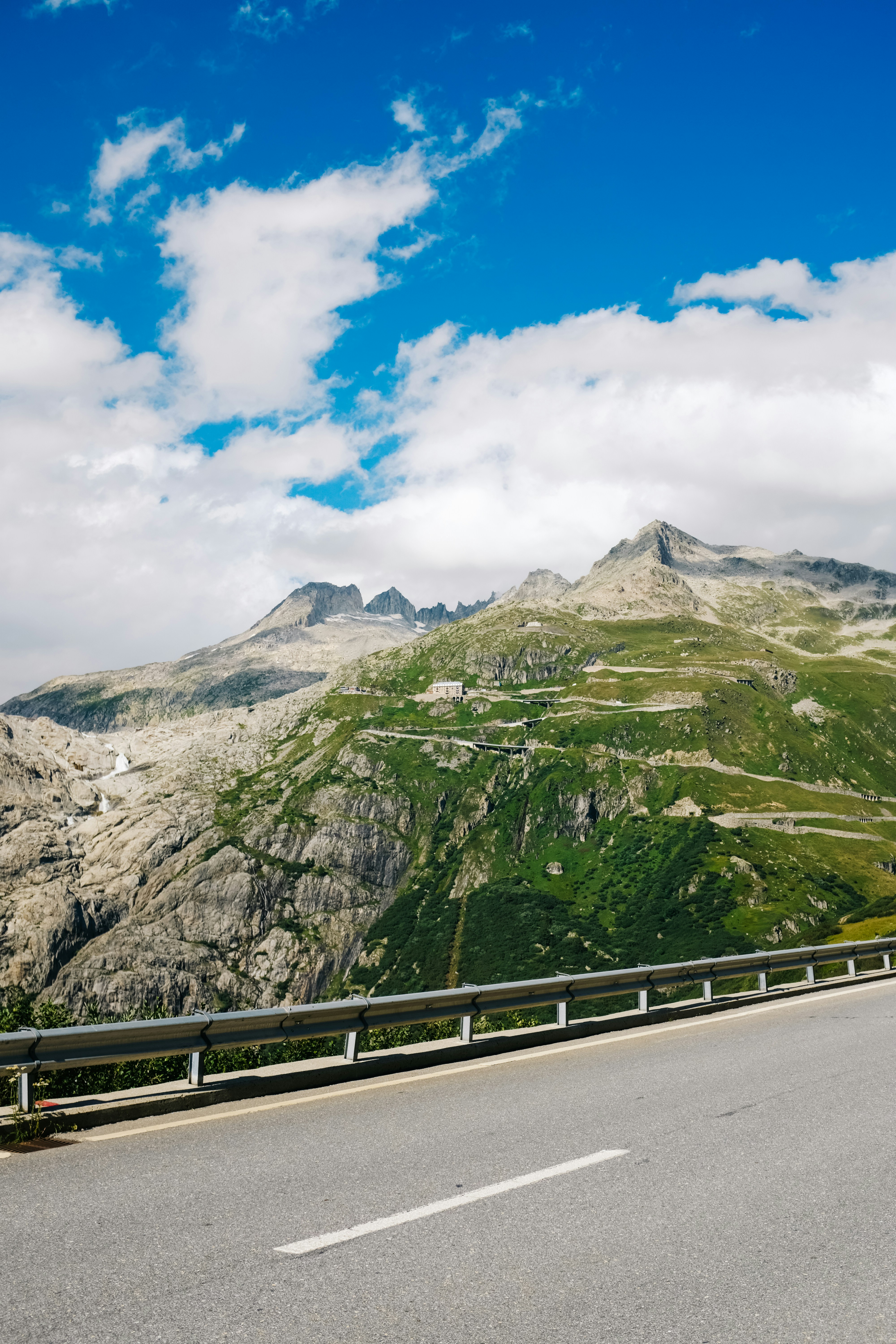 Photo by adrienolichon