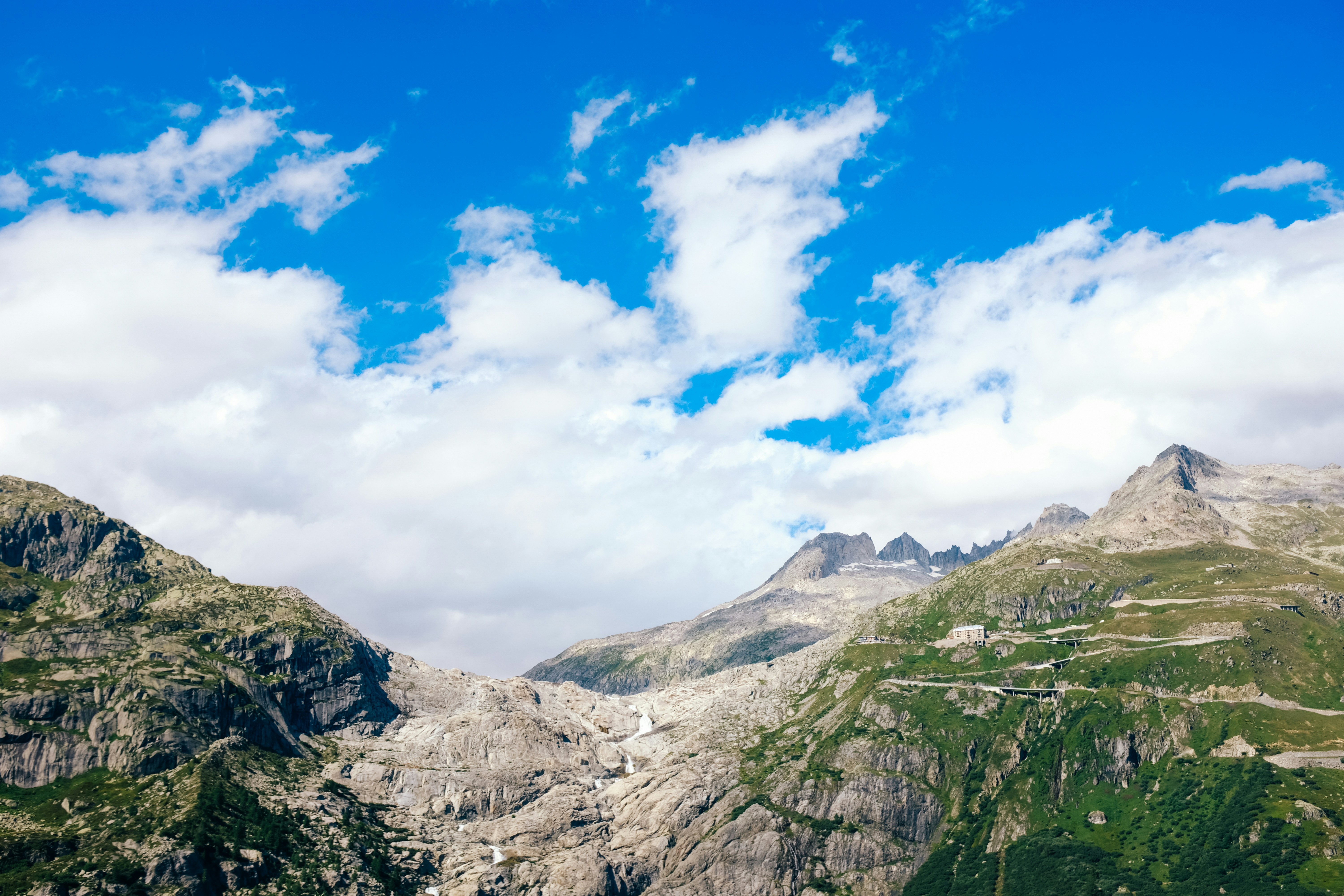 Photo by adrienolichon