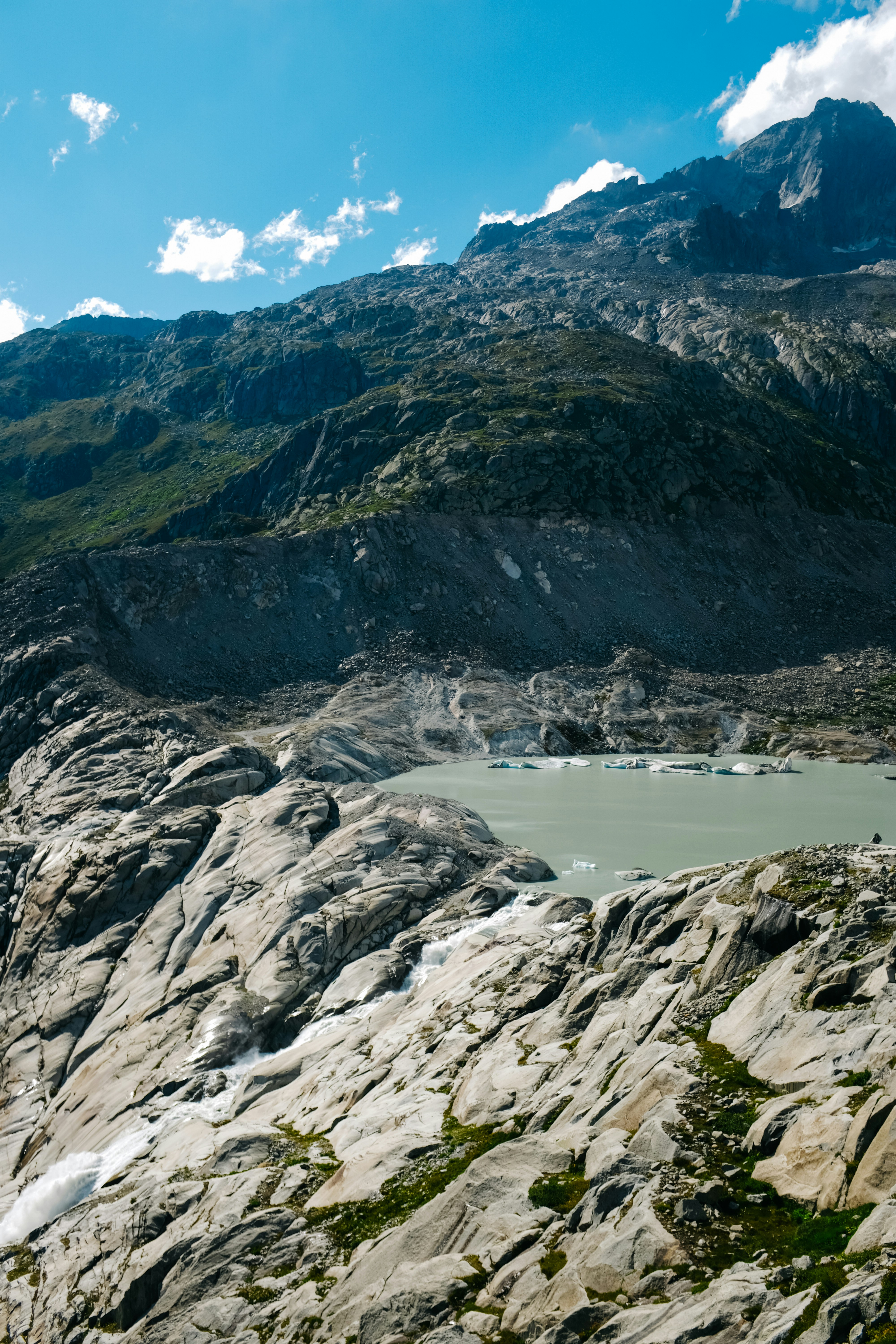 Photo by adrienolichon