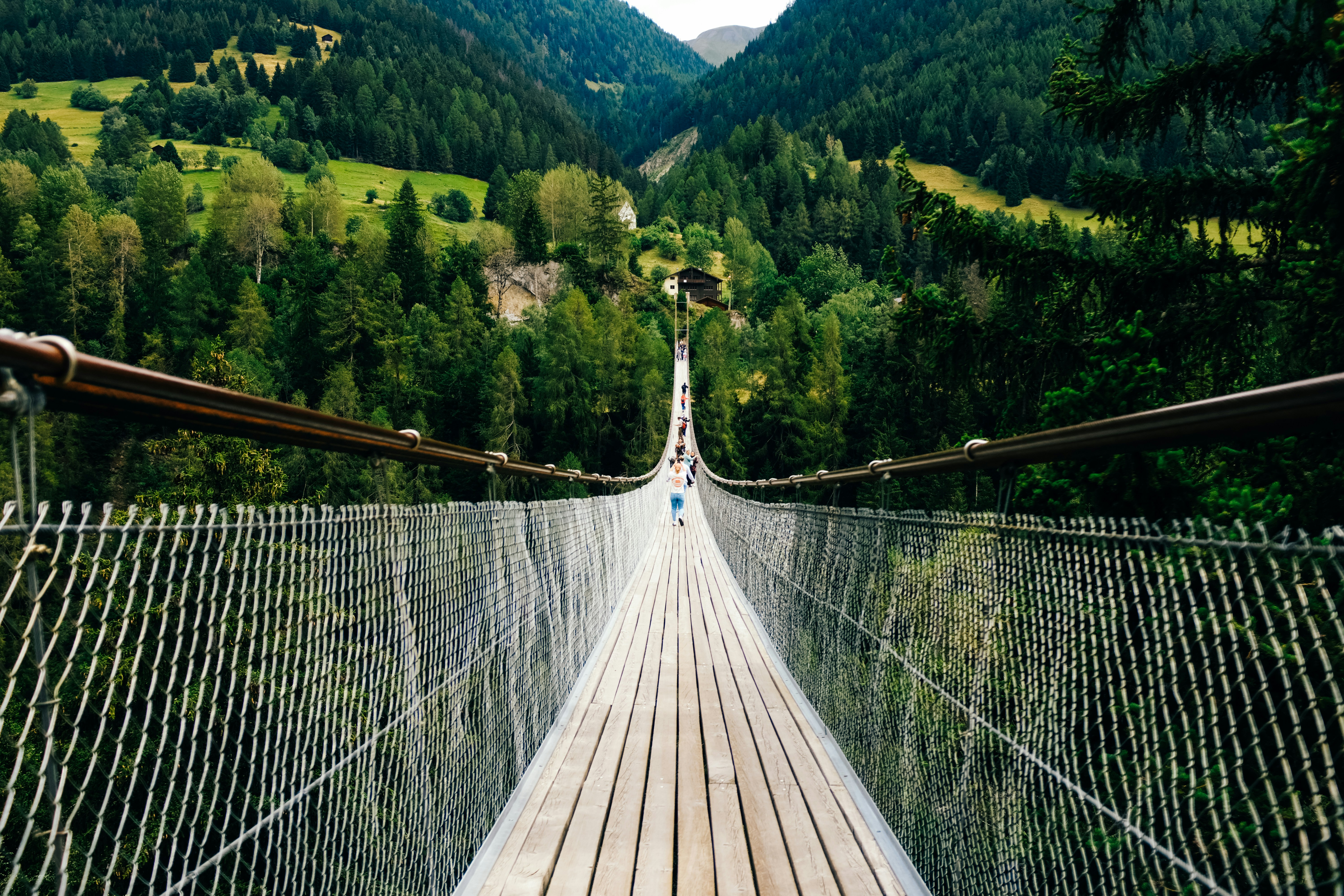 Photo by adrienolichon