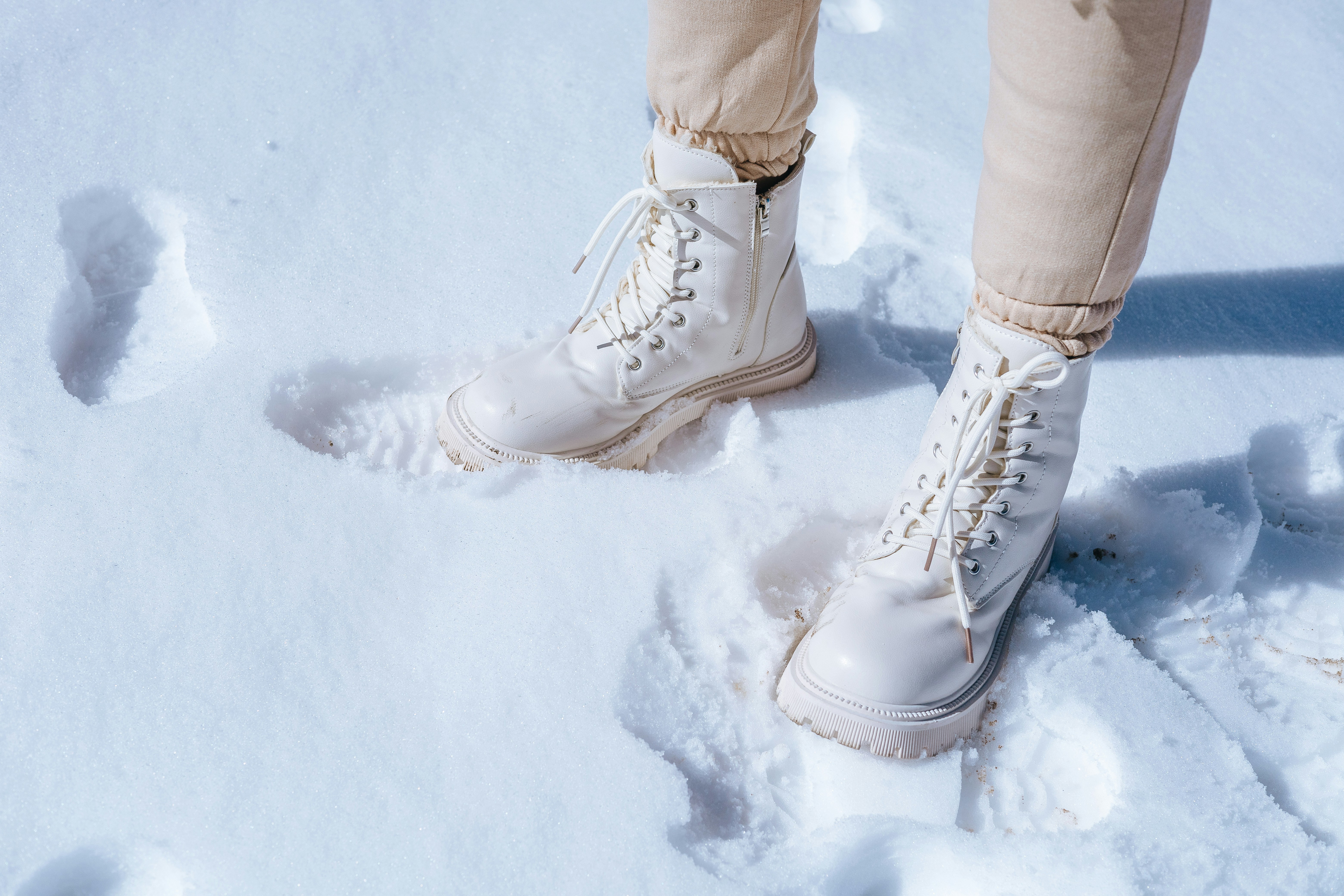 7 Sneaker Style Tips for Winter-Ready Sneakers