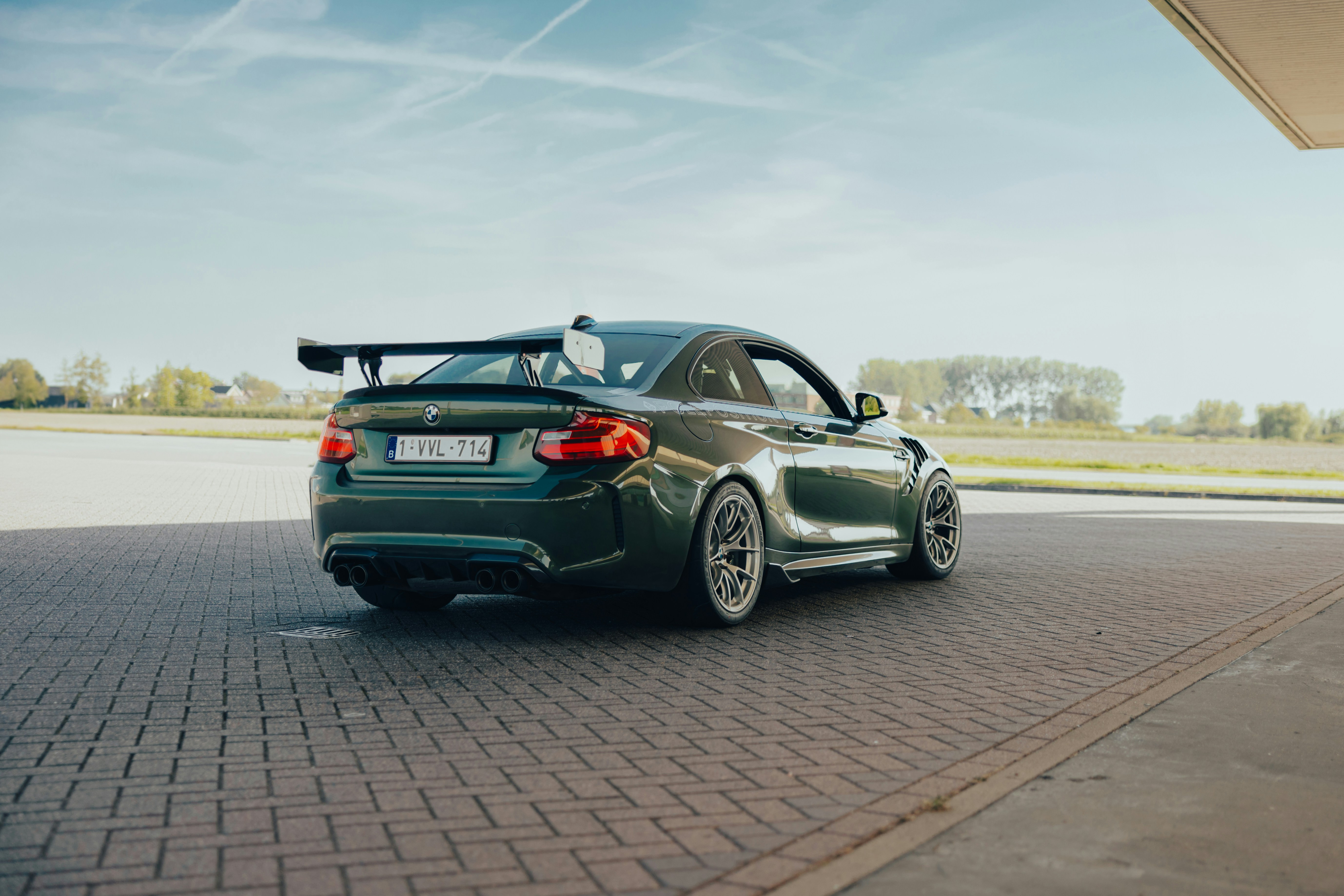 Photo by lorenzohamers