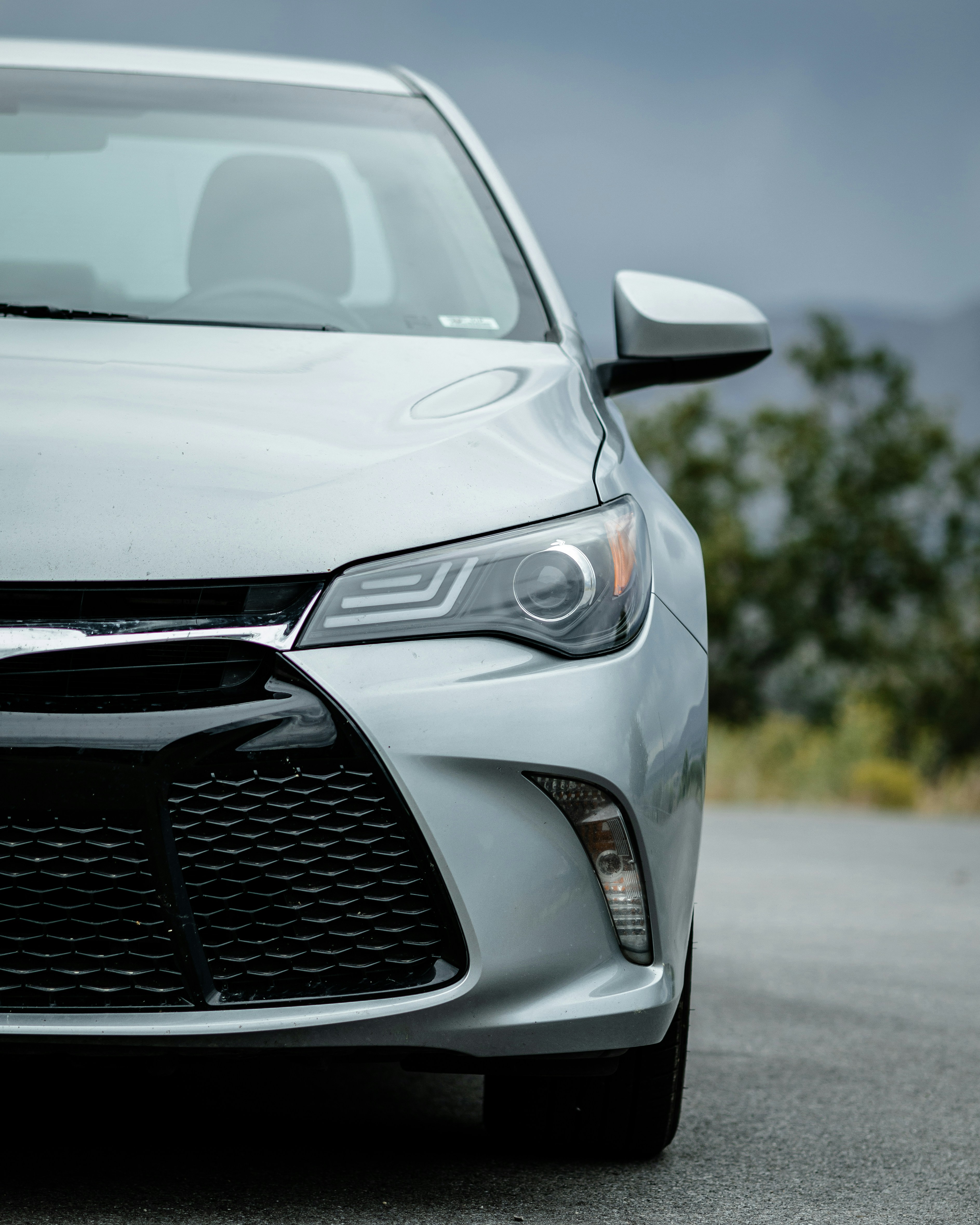 modern silver compact sedan, wallpaper, Nissan Compact Car for Sale: The Ultimate Buyer's Guide 5