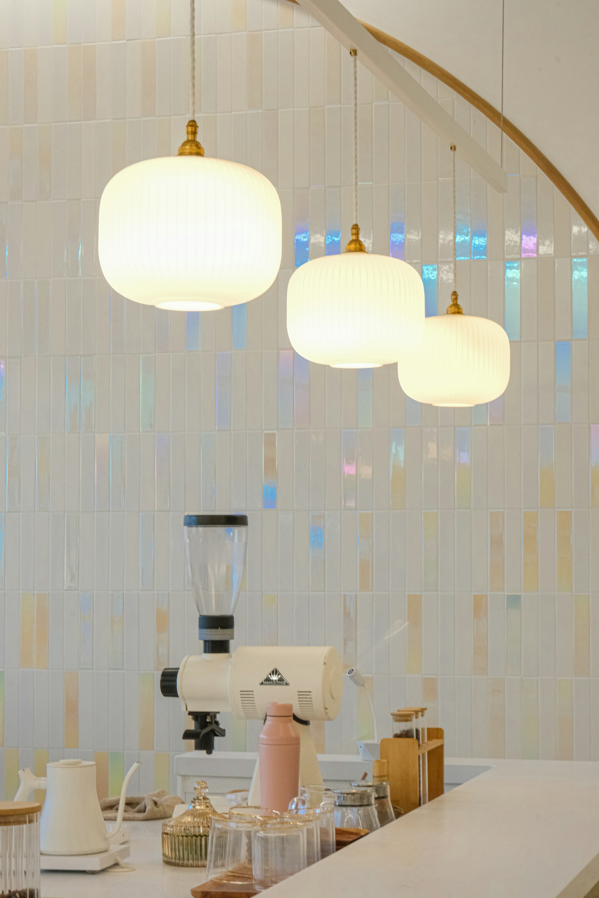 black and white bed linen