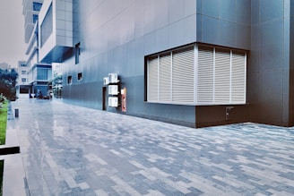 a building that has a window on the side of it