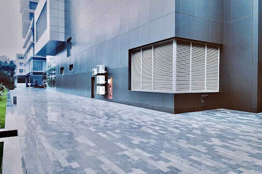 a building that has a window on the side of it