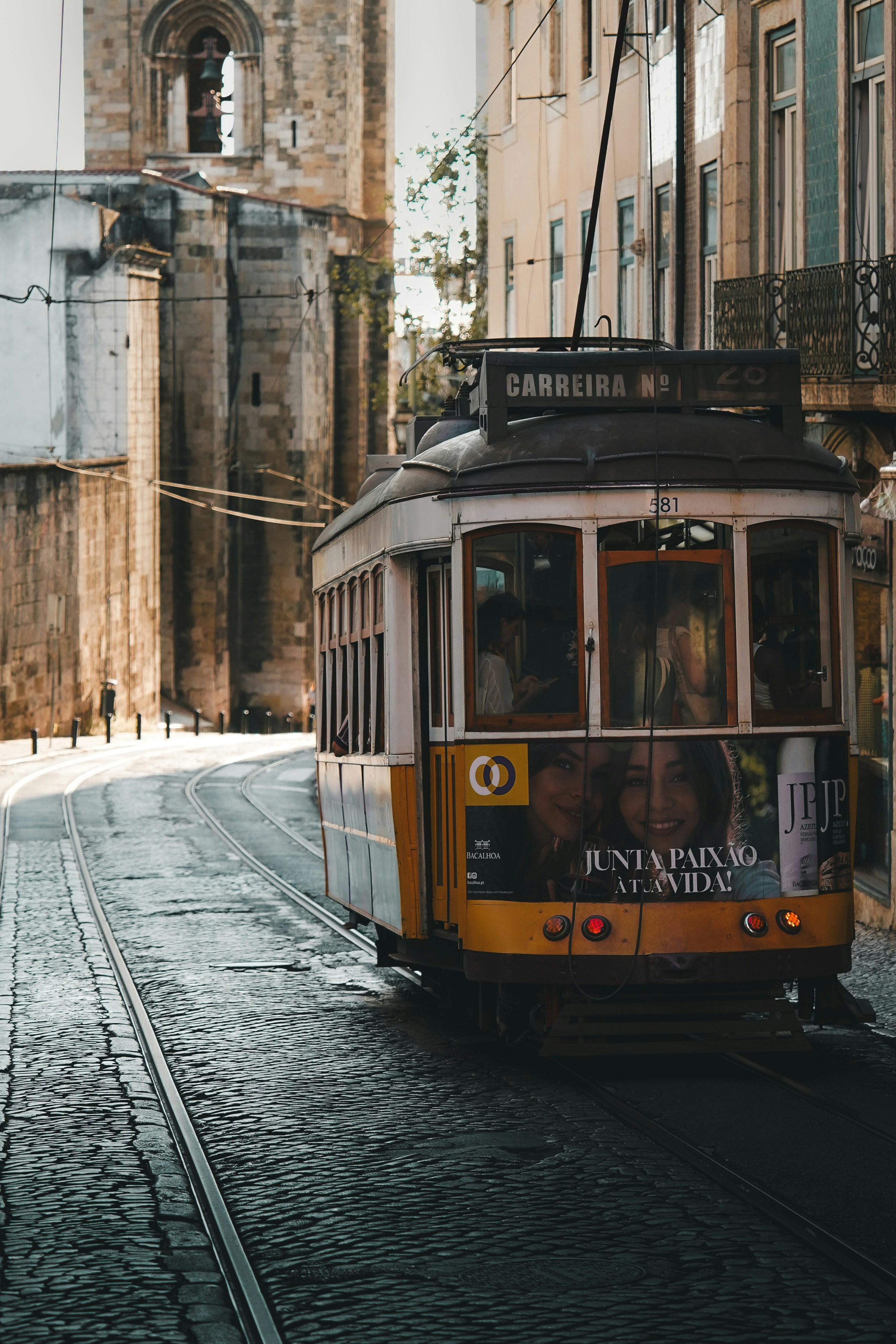 Photo by kevin_charit