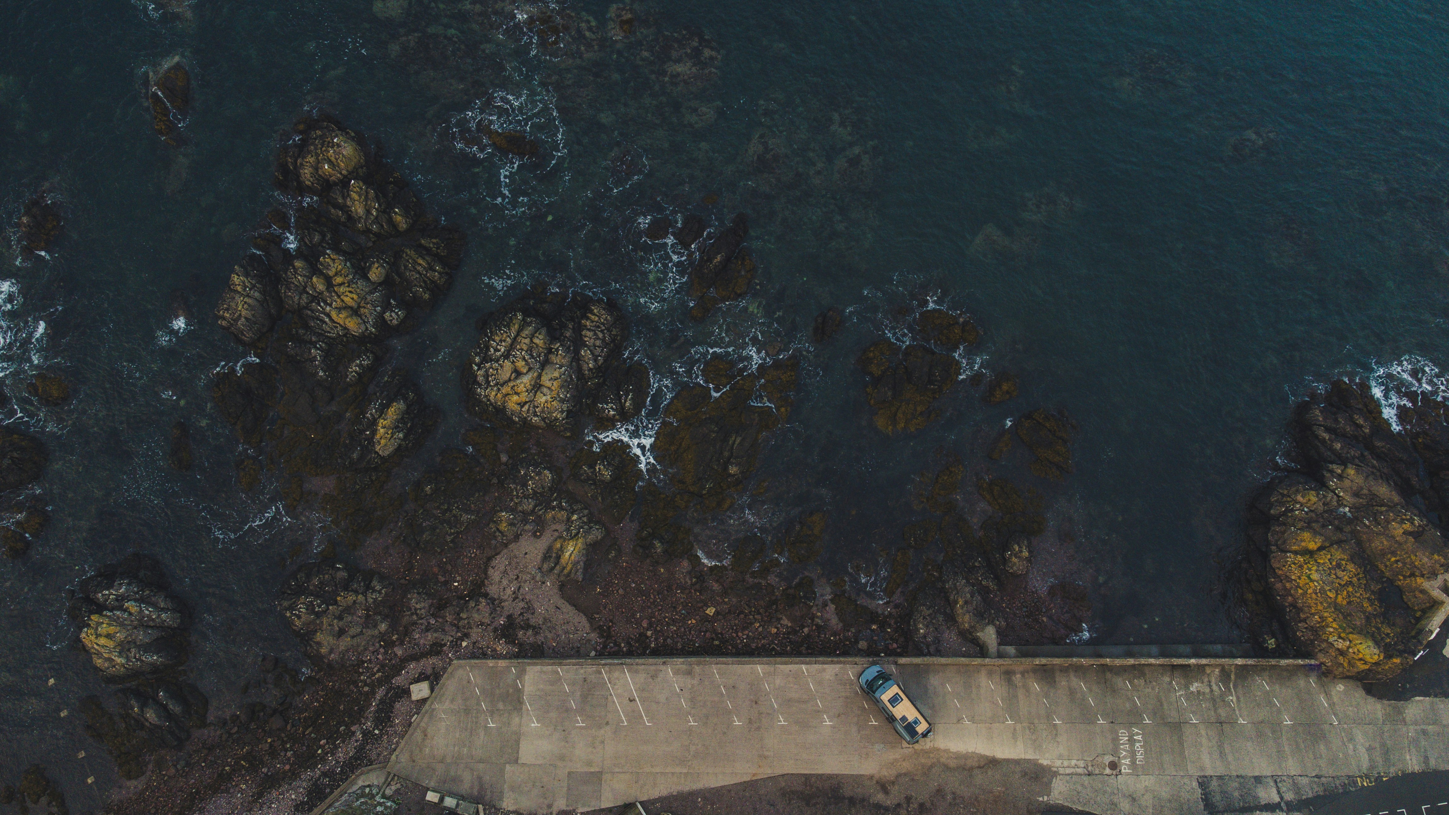 Photo by g_r_a_f_i_s_c_h