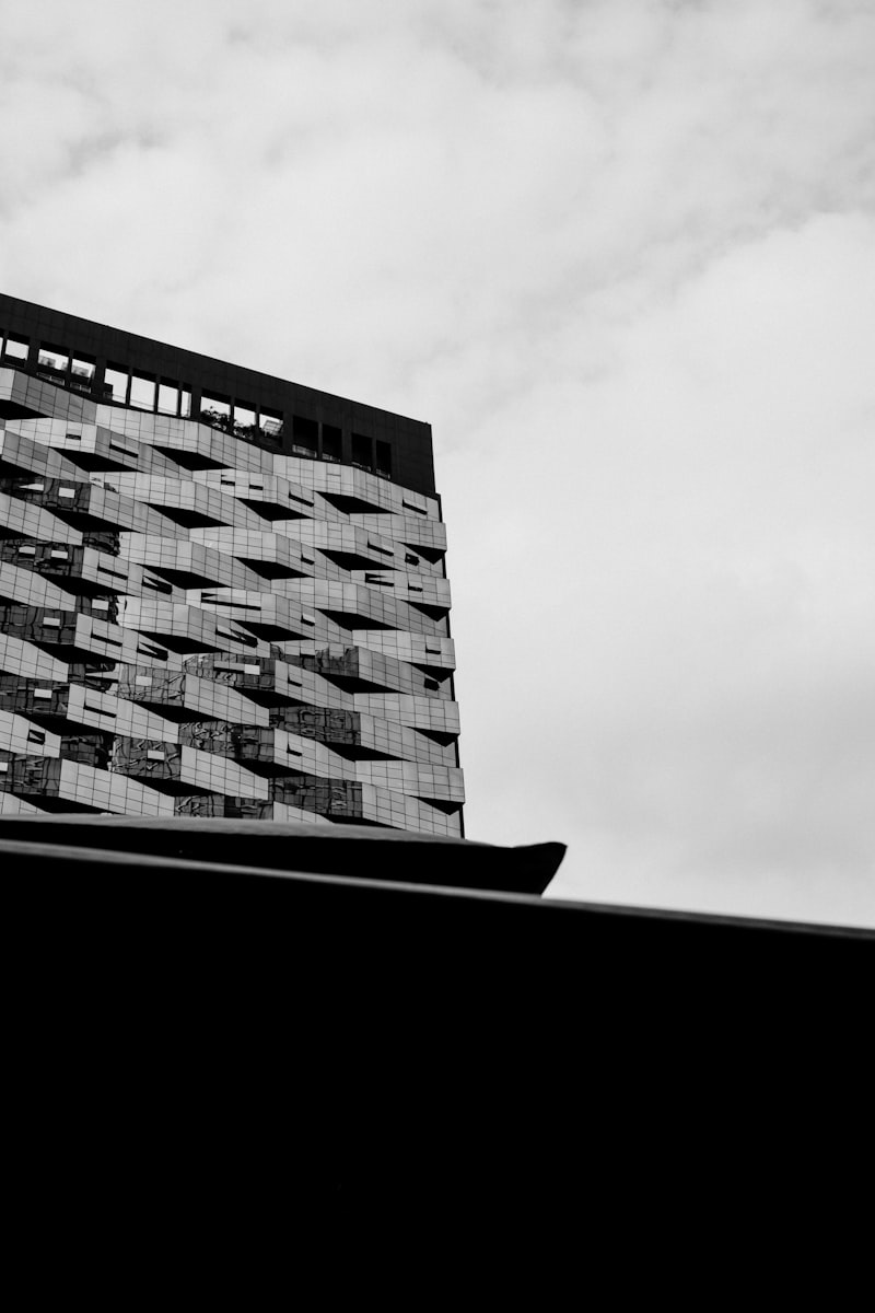 حراسة منشآت