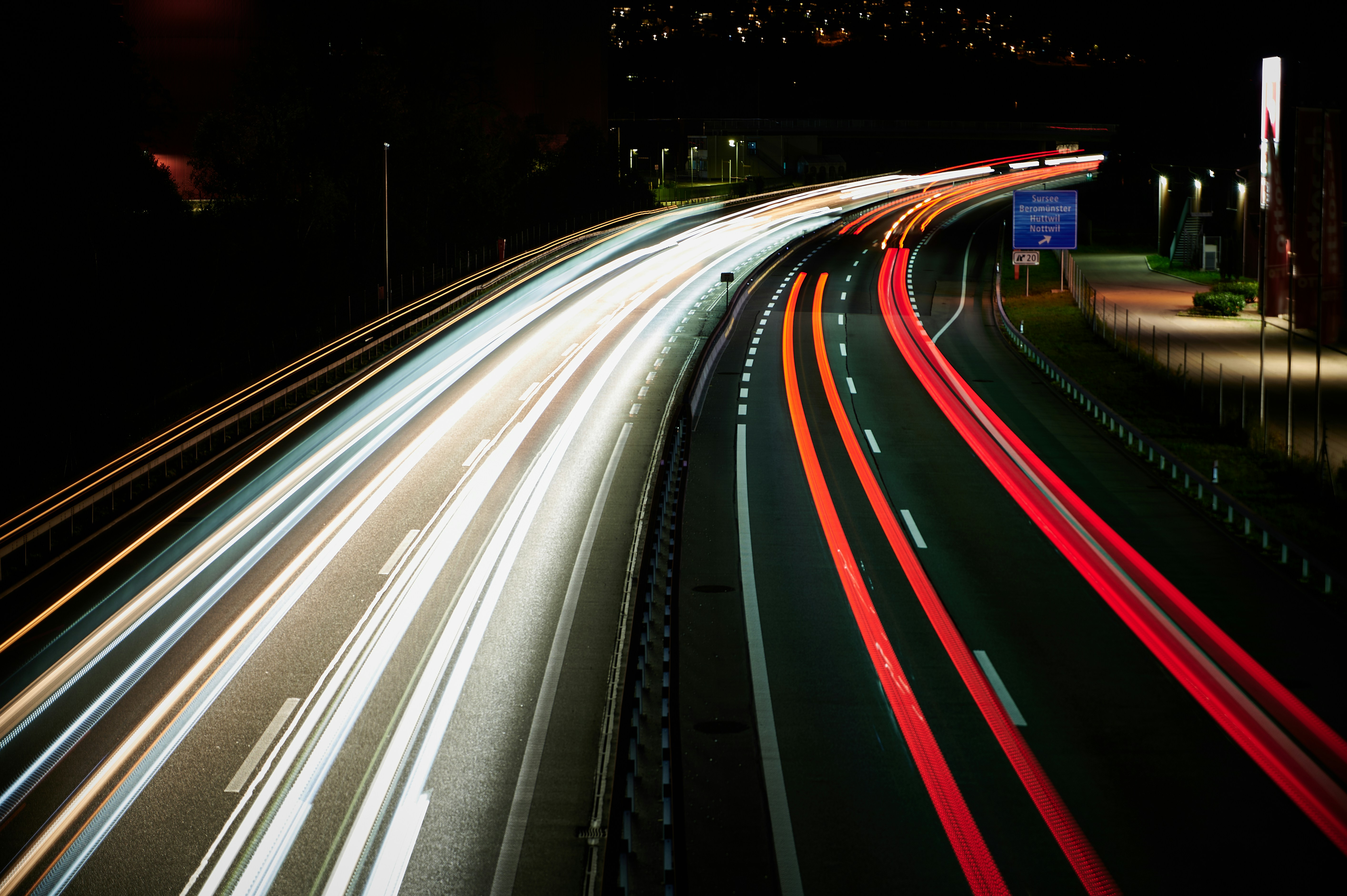 Photo by stefanschwinghammer